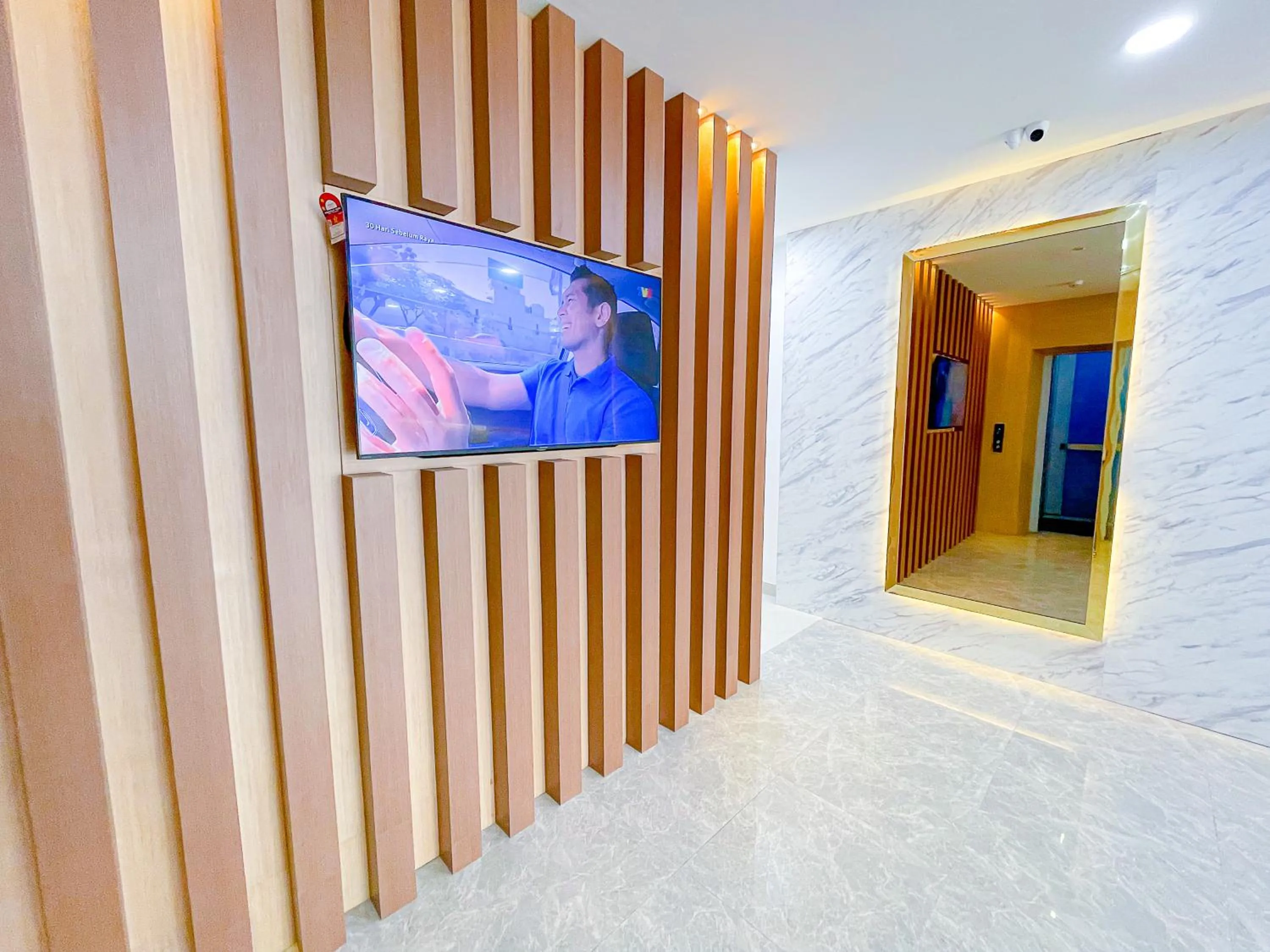 Communal lounge/ TV room, TV/Entertainment Center in Astar Hotel Bukit Bintang