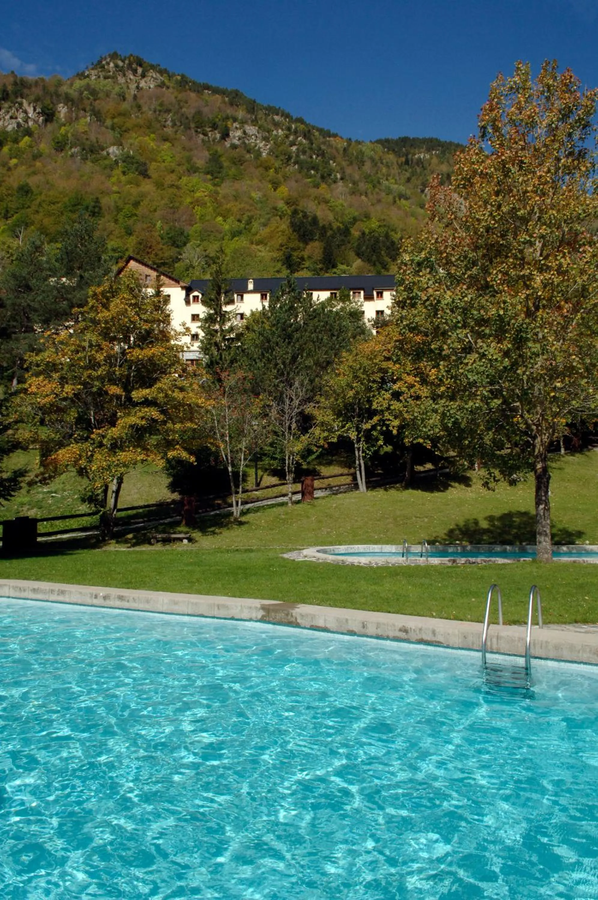 Swimming pool in Hotel Caldas