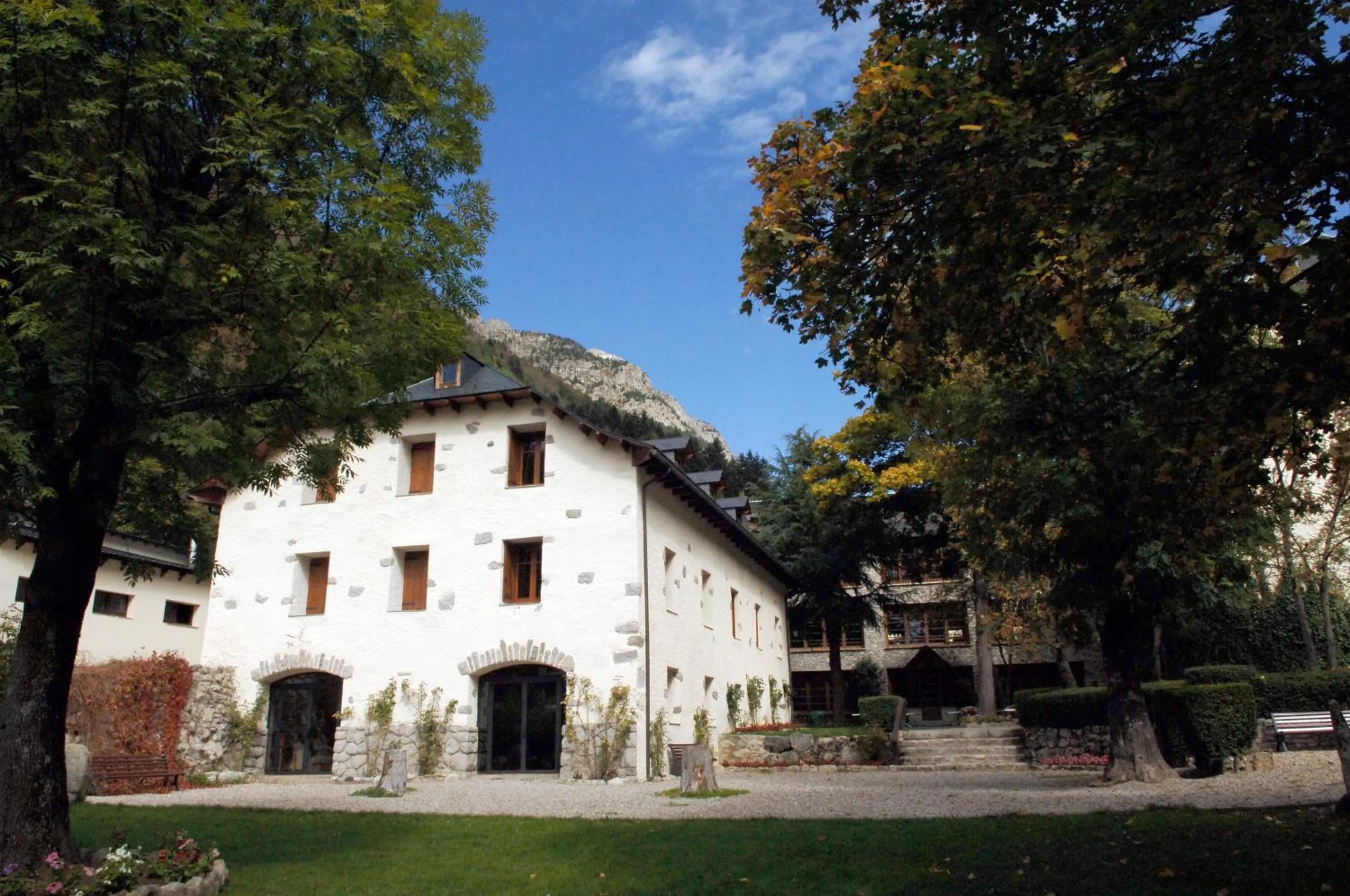 Facade/entrance in Hotel Caldas