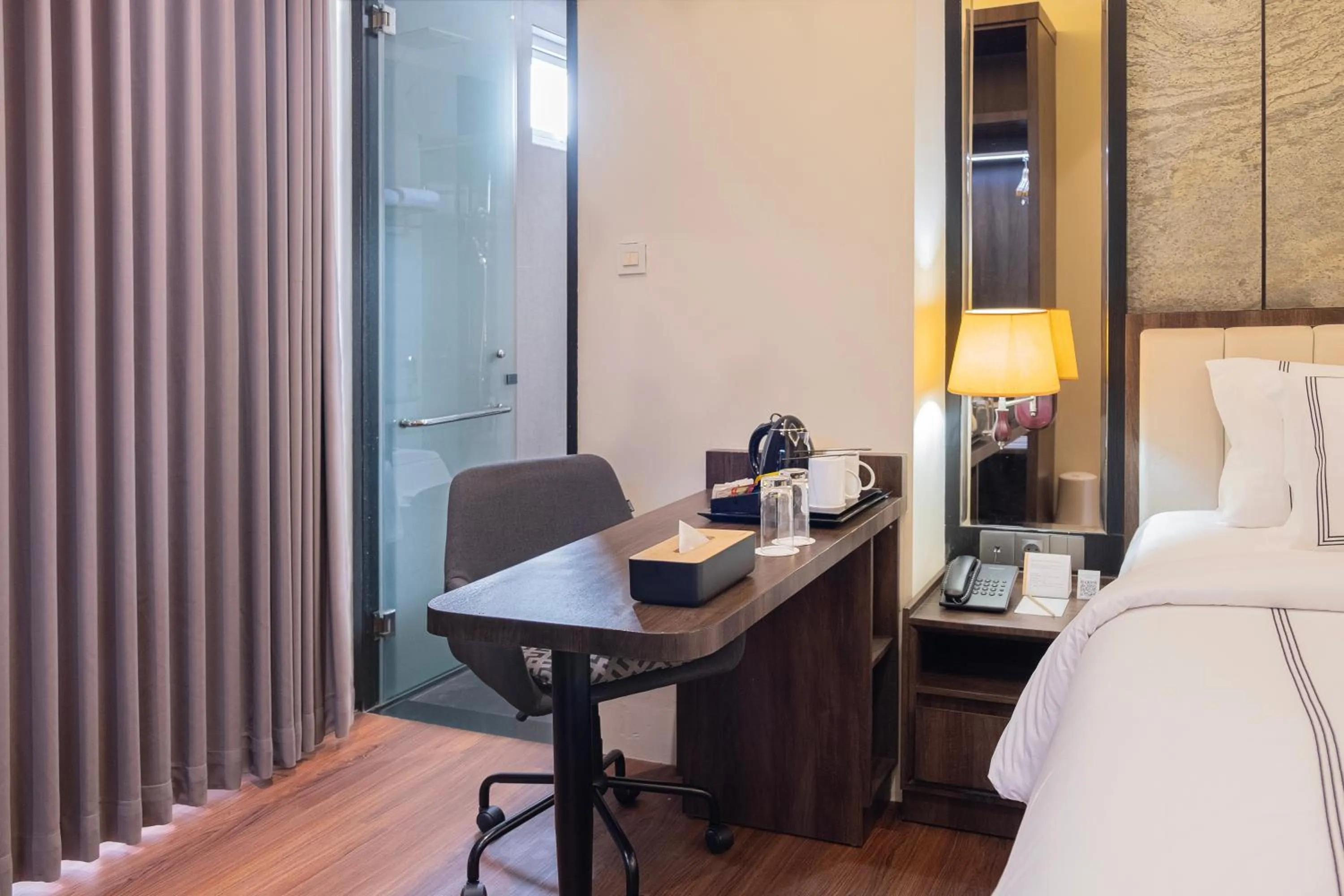 Bed in BEST WORLD KINDAI HOTEL