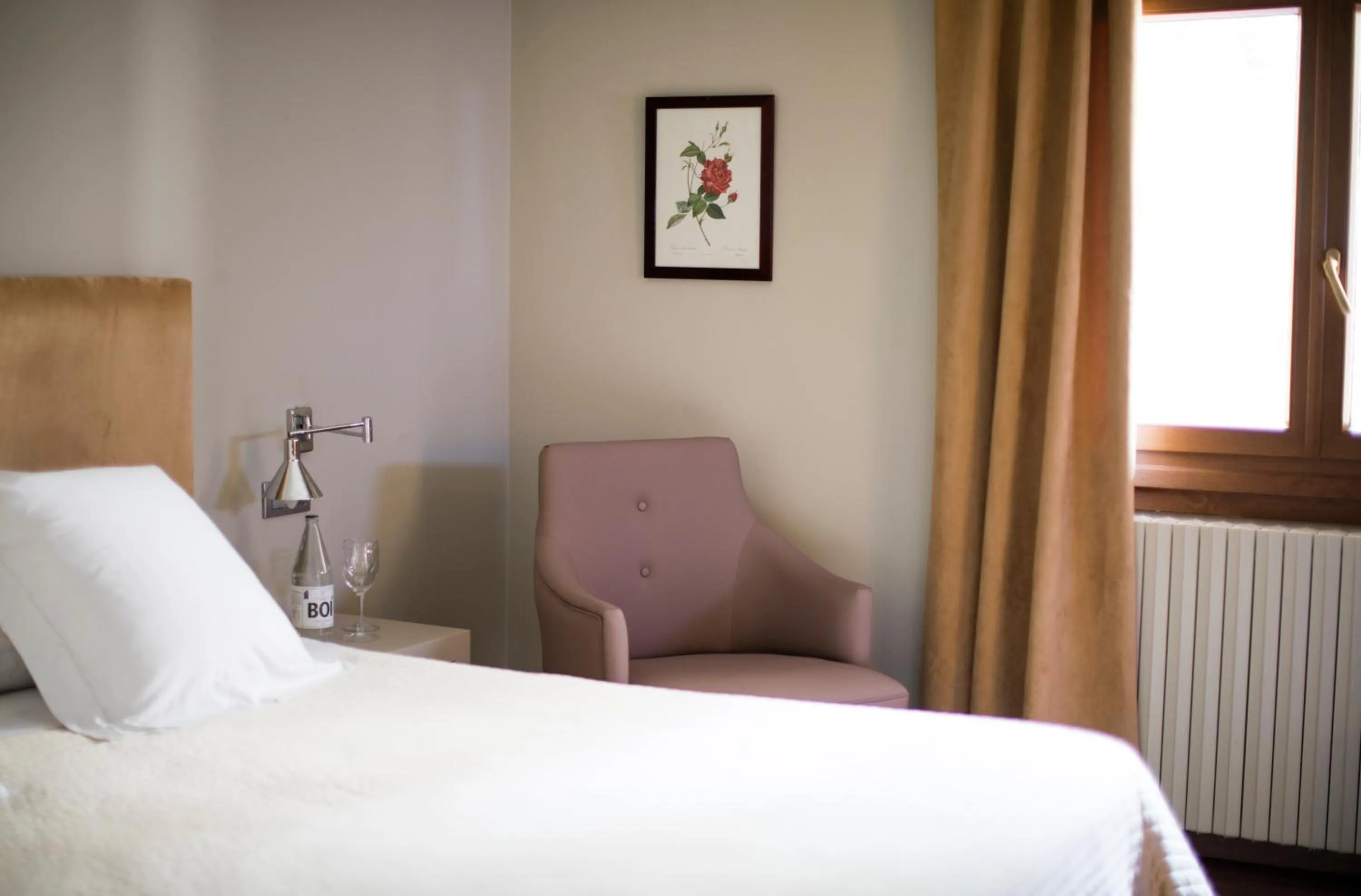 Bed in Hotel Manantial