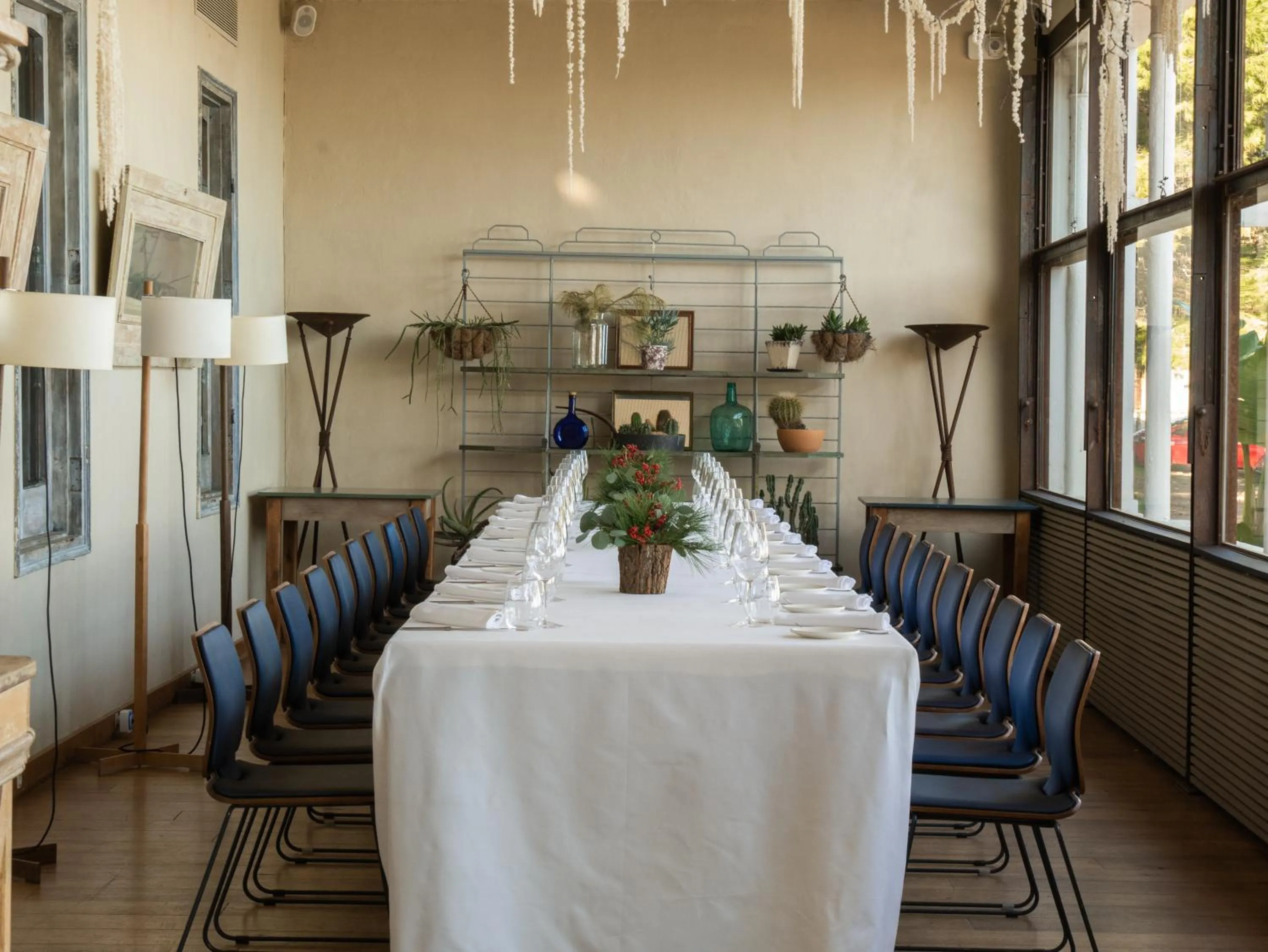 Restaurant/places to eat in Hostal Empúries