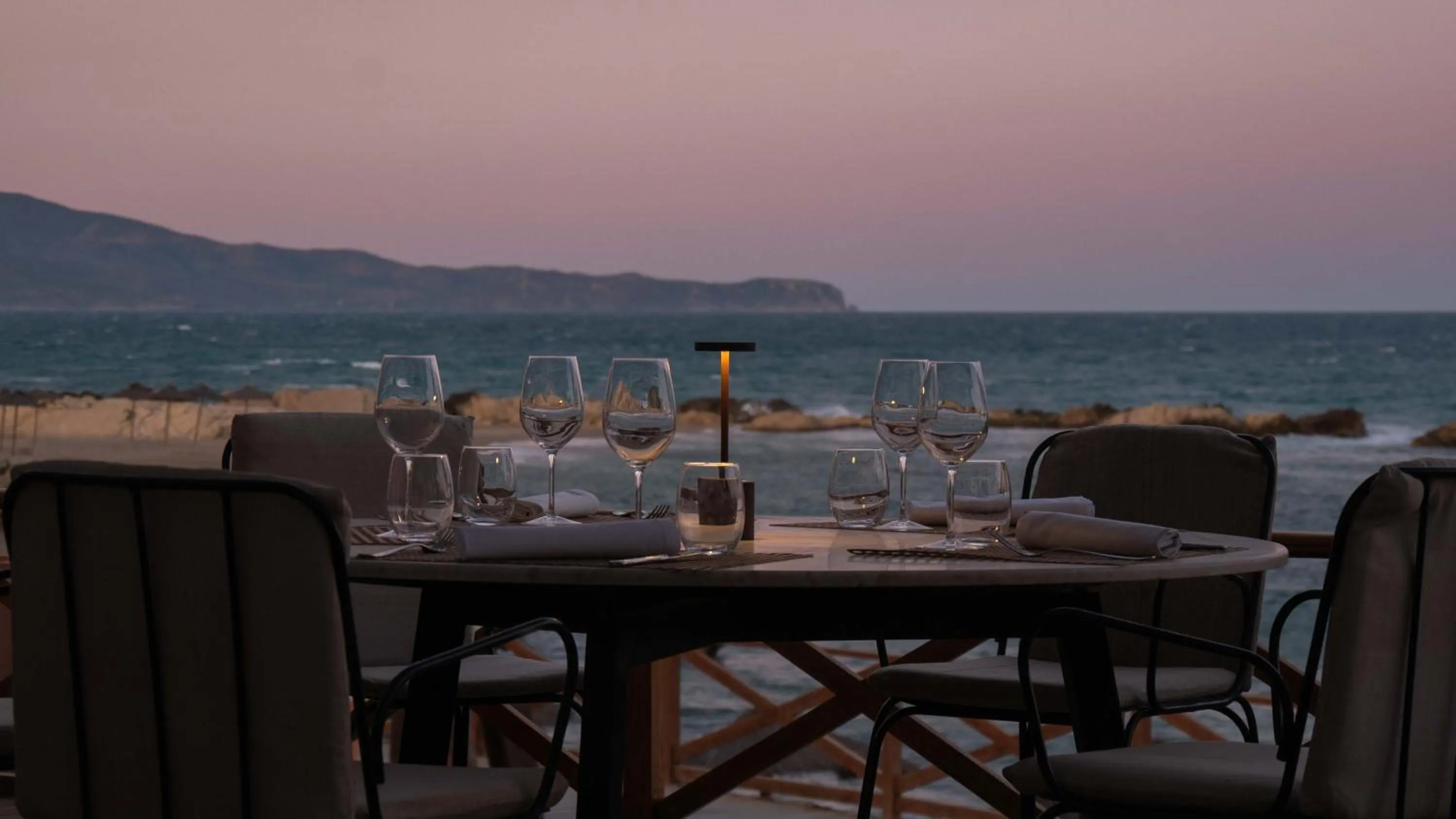 Restaurant/places to eat in Hostal Empúries