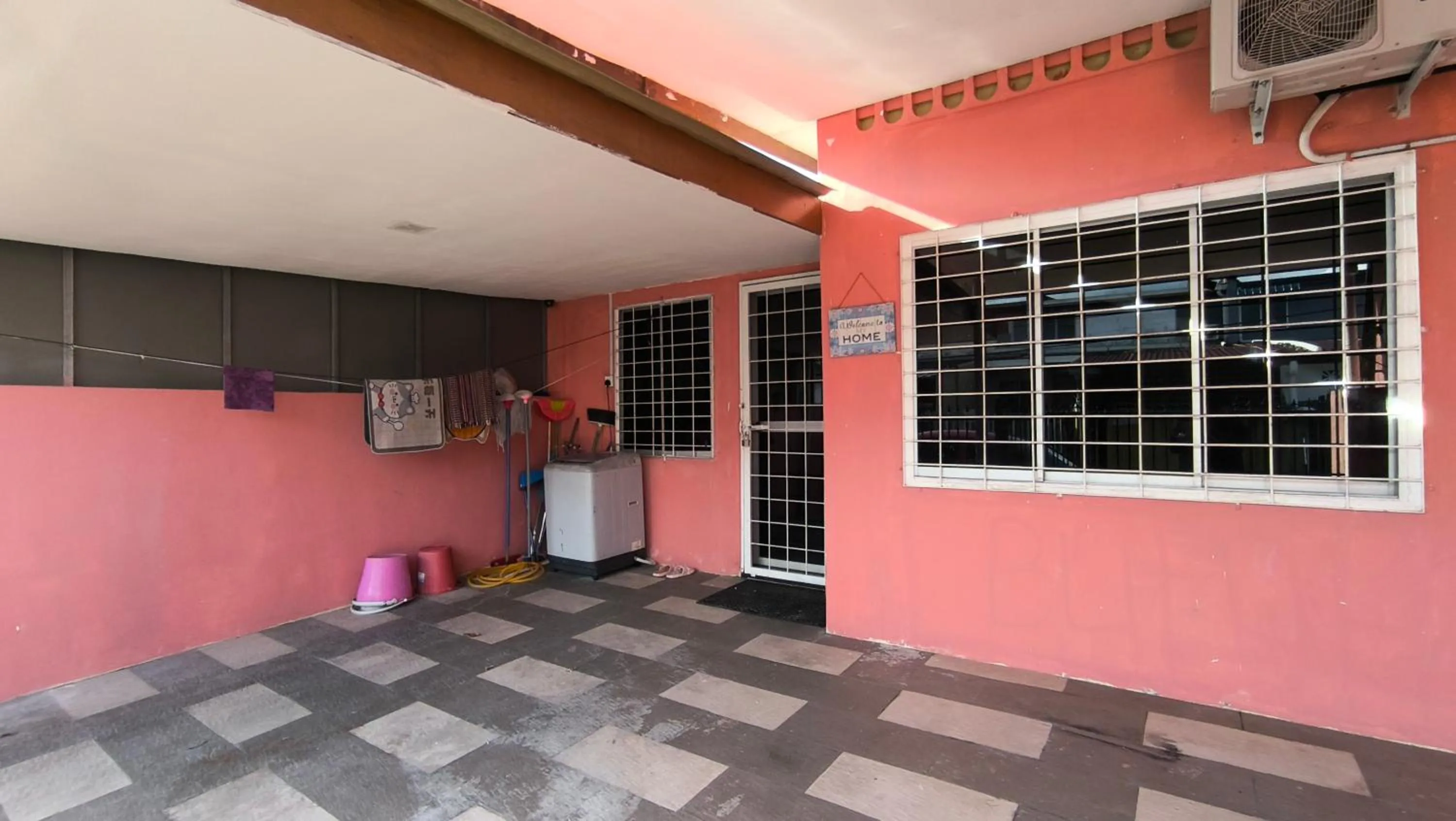 Property building in Natol Homestay - Kenyalang Park