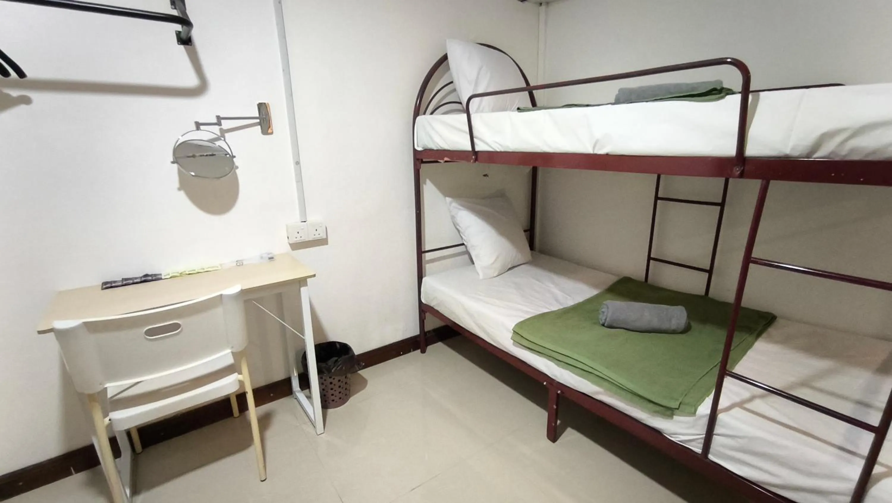 Bedroom, Bed in Natol Homestay - Kenyalang Park