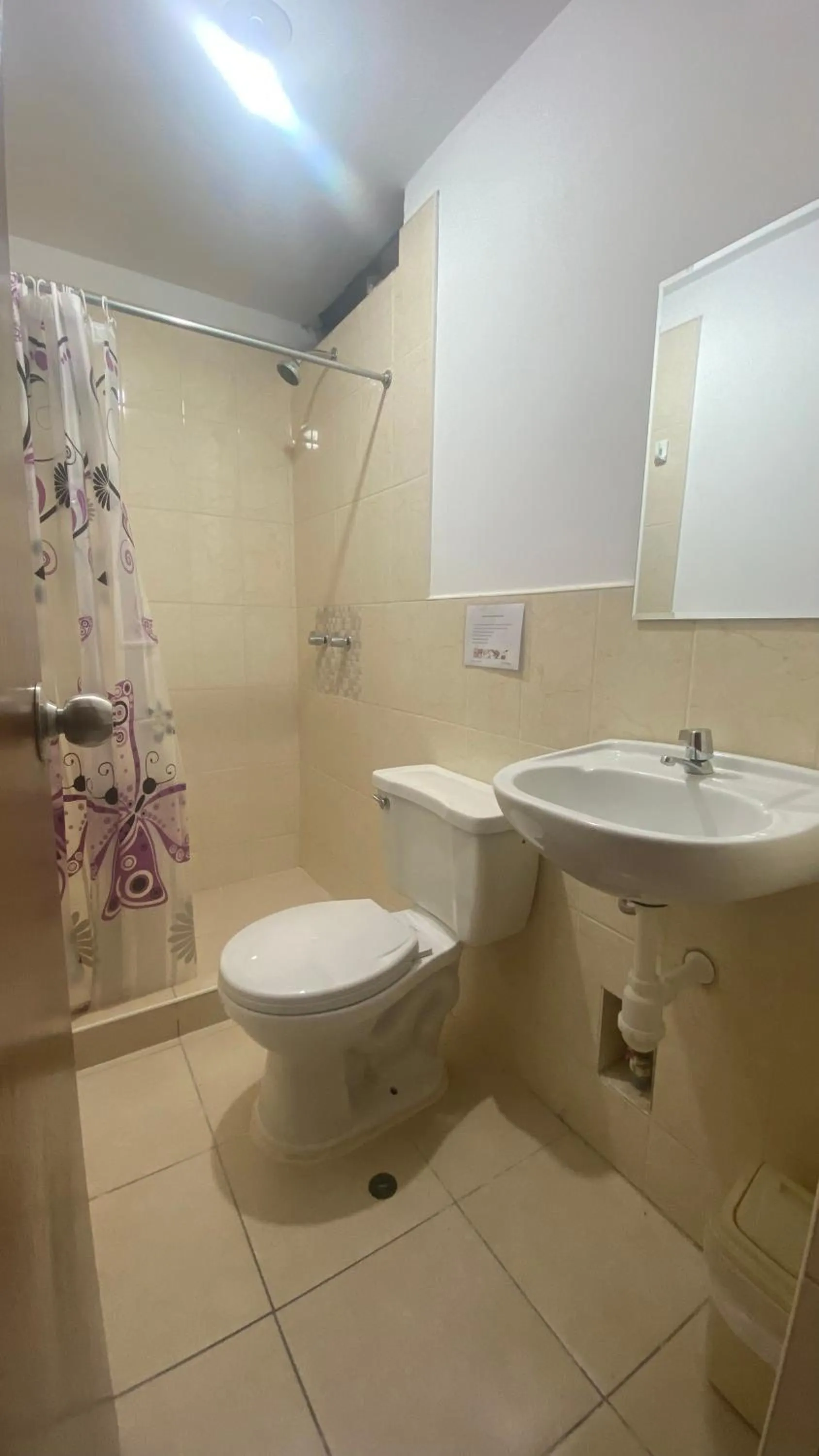 Shower in La Pascana Hospedaje