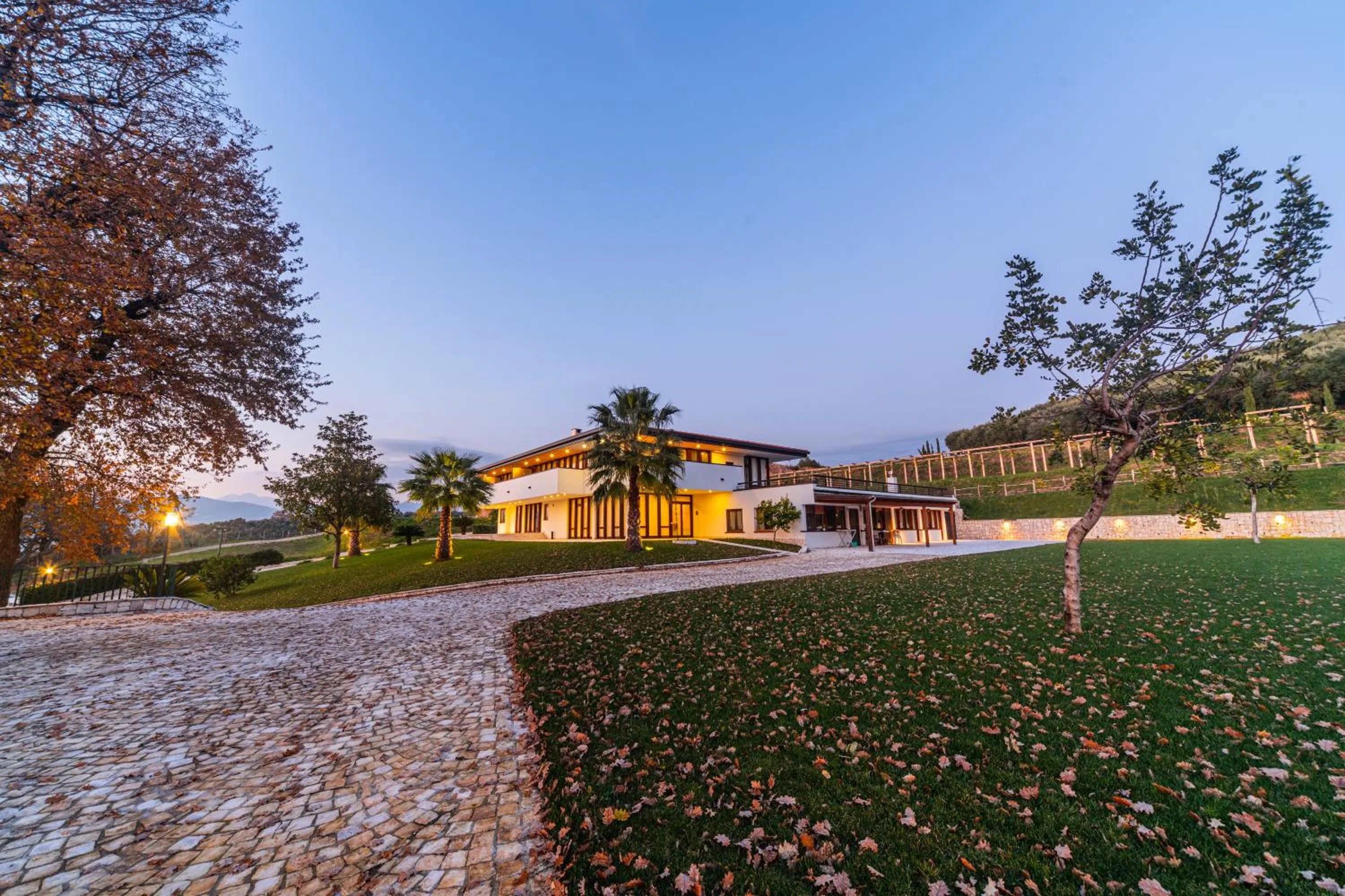 Property Building in ARIA - Villa di Campagna