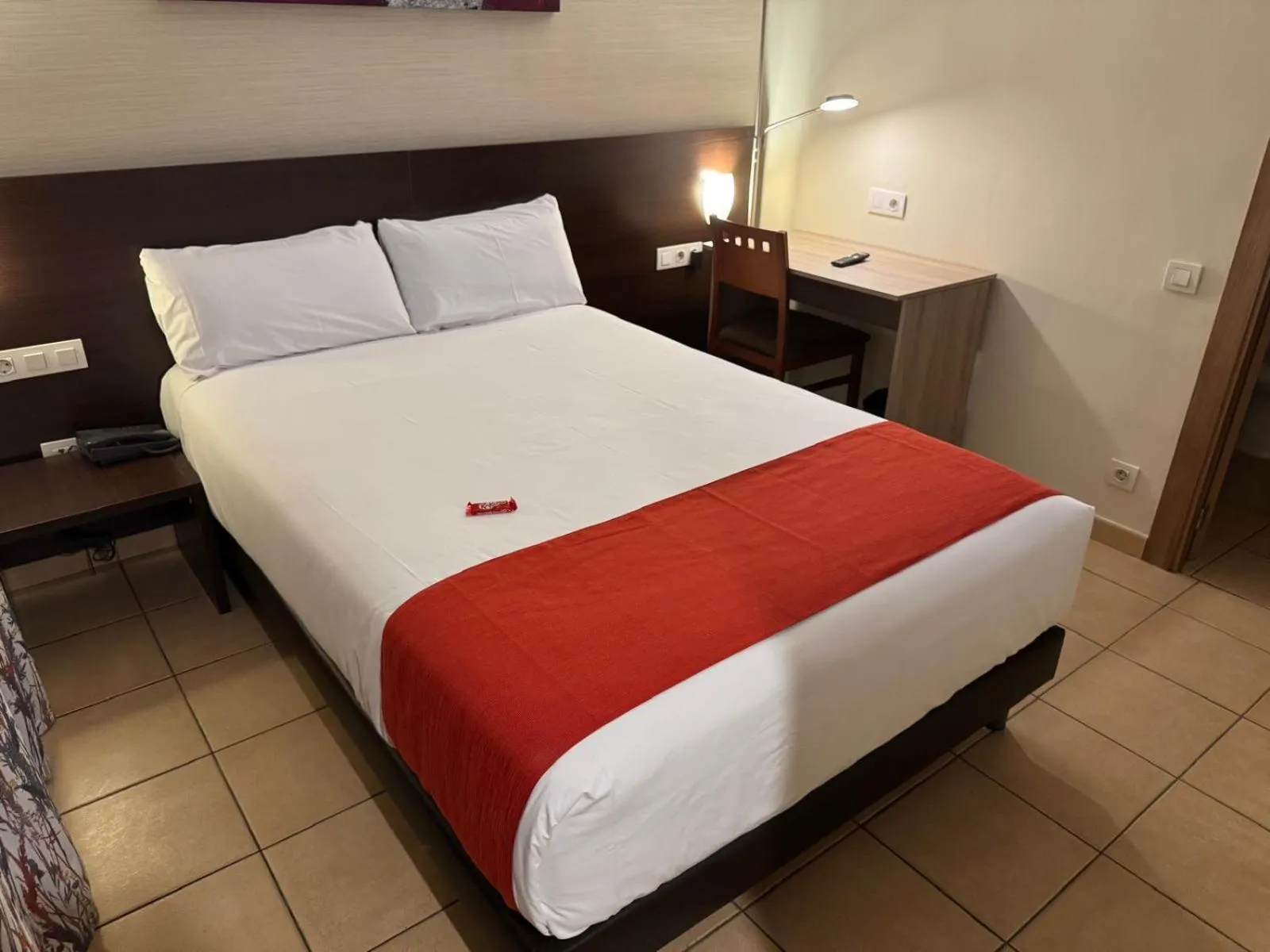 Other, Bed in Hotel Canal Olímpic