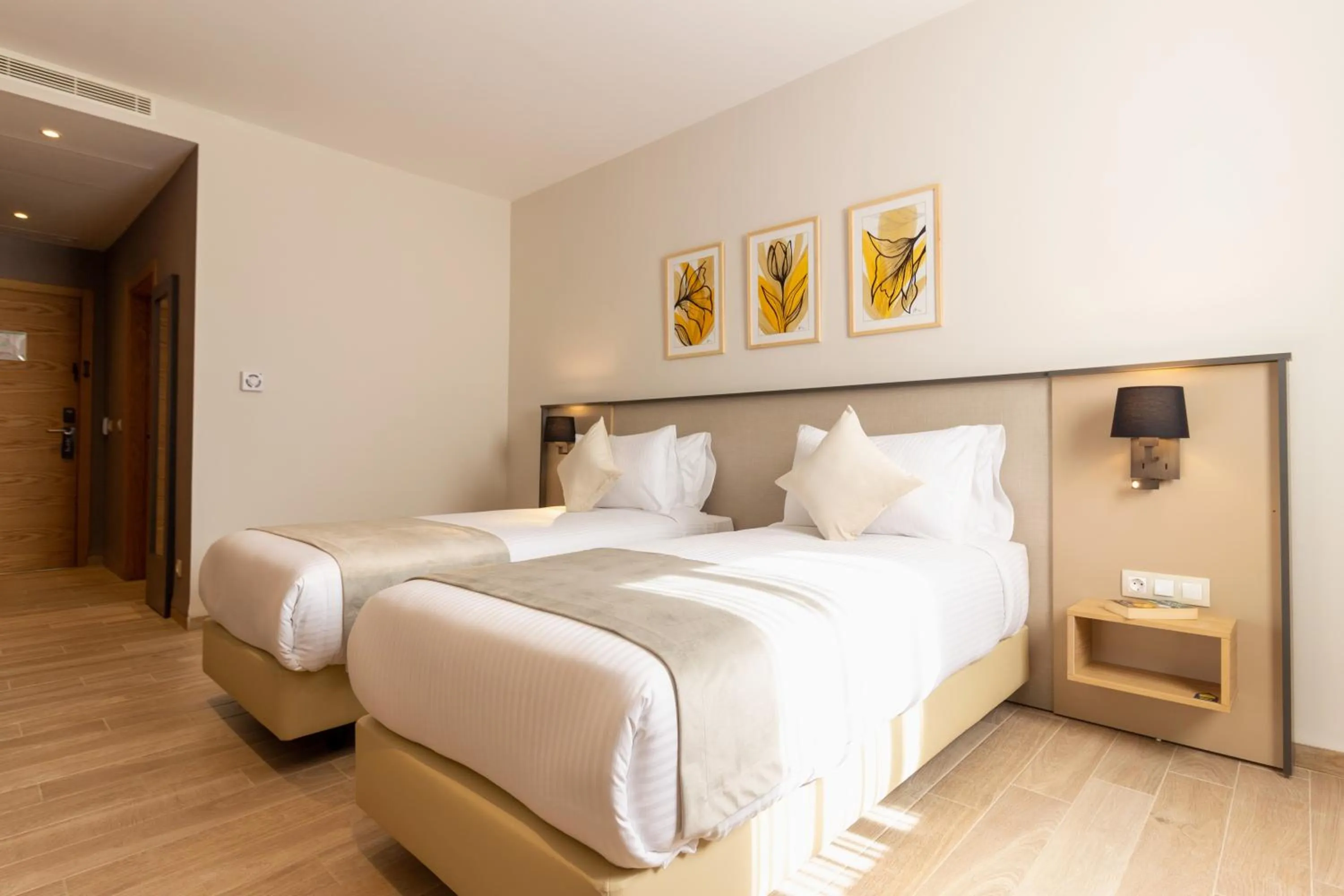 Bed in Golden Tulip Opera Alger