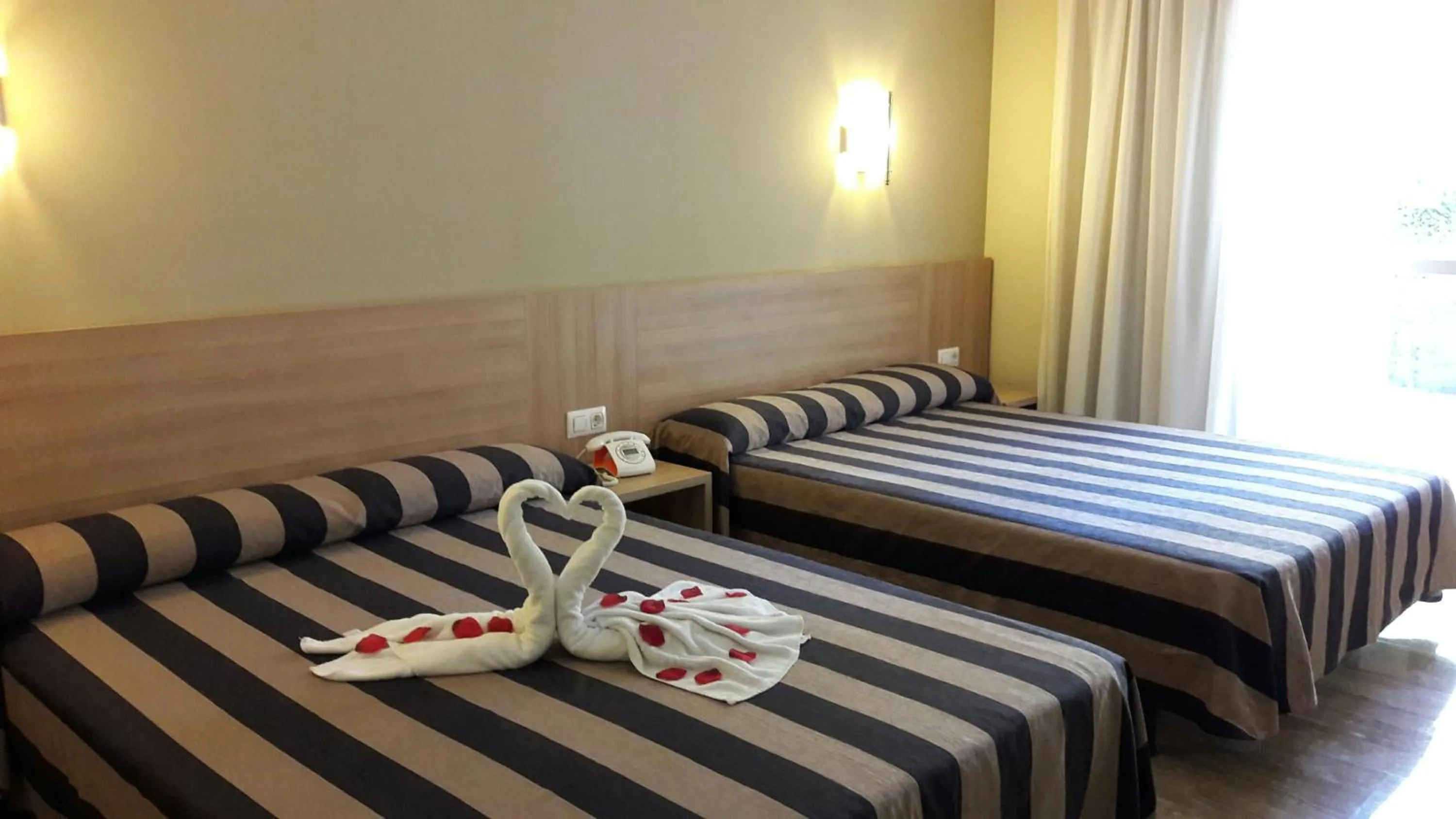 Bed in Cleopatra Spa Hotel