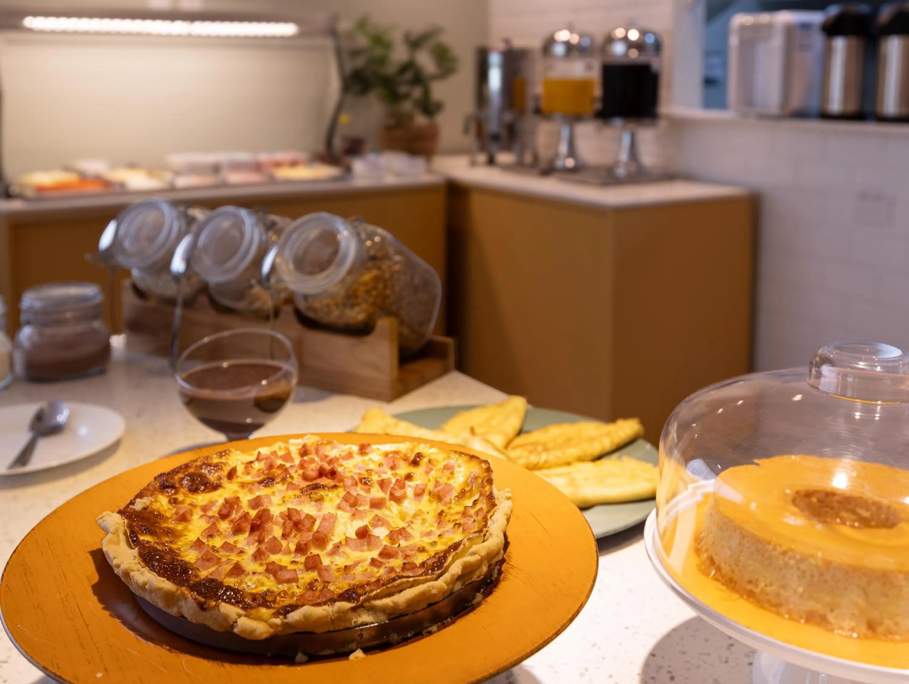 Buffet breakfast in B&B HOTEL Santos Dumont