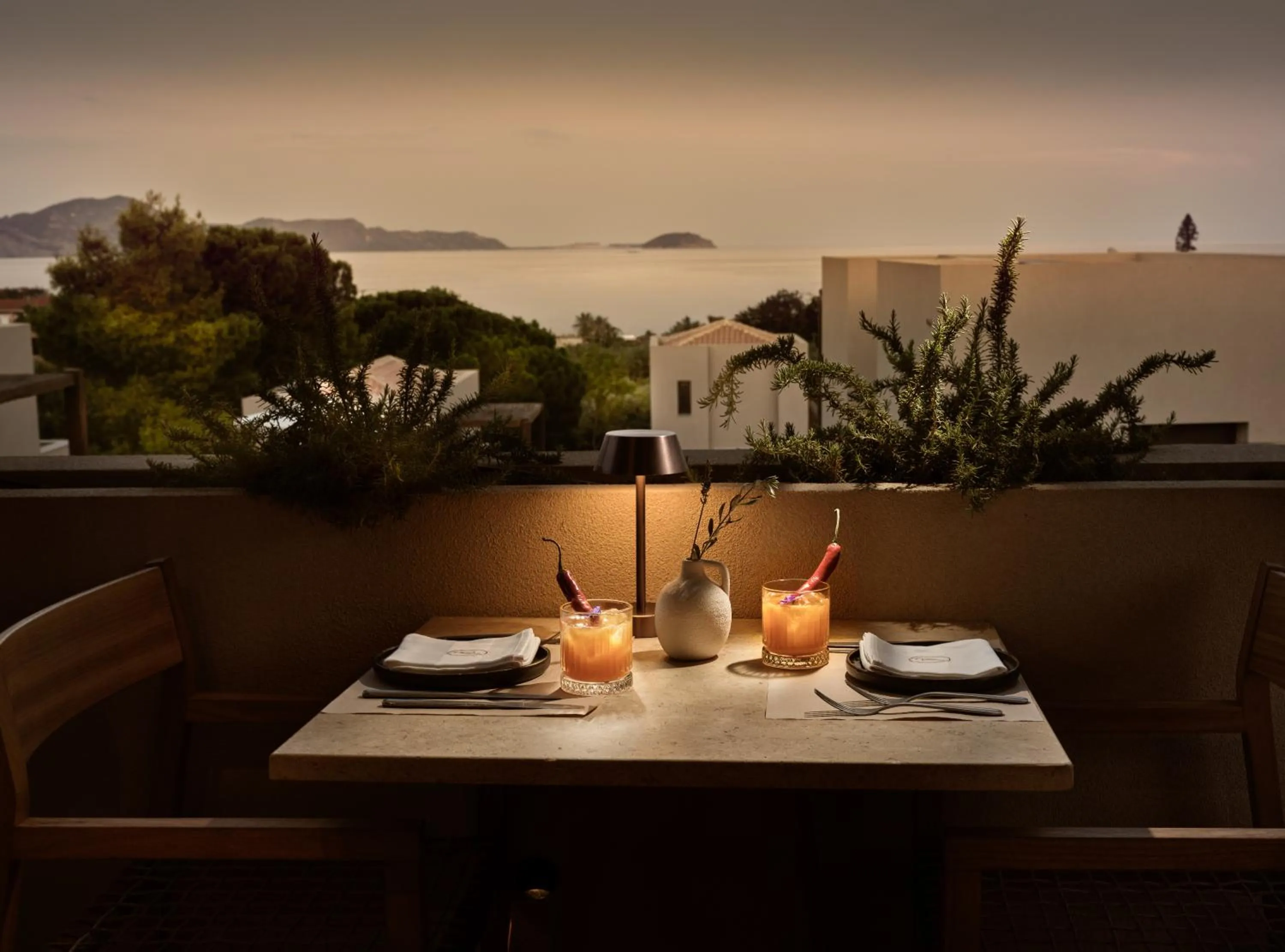 Restaurant/places to eat in Pierros Verde