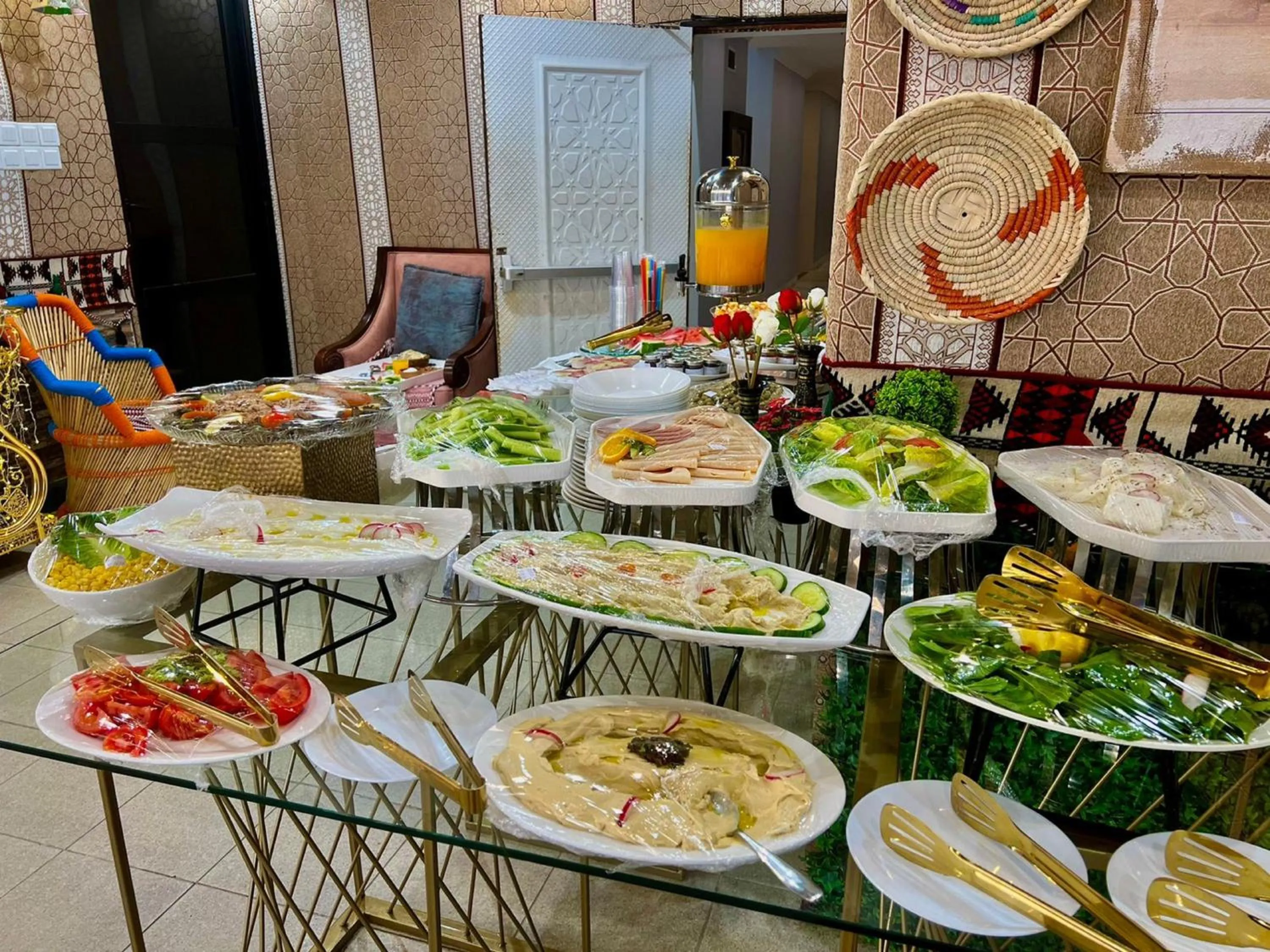 Breakfast in Sas Blue Suites