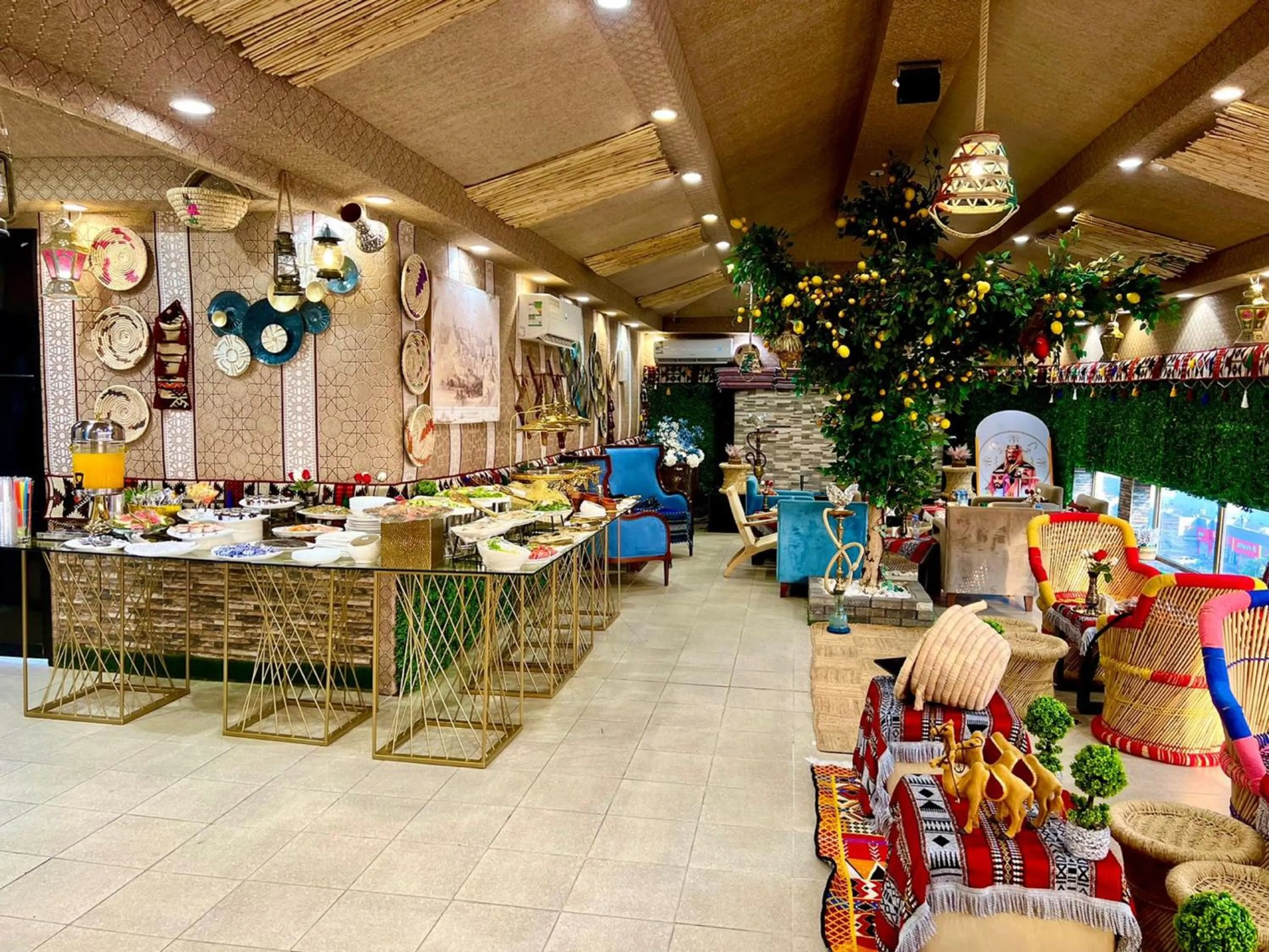 Restaurant/places to eat in Sas Blue Suites