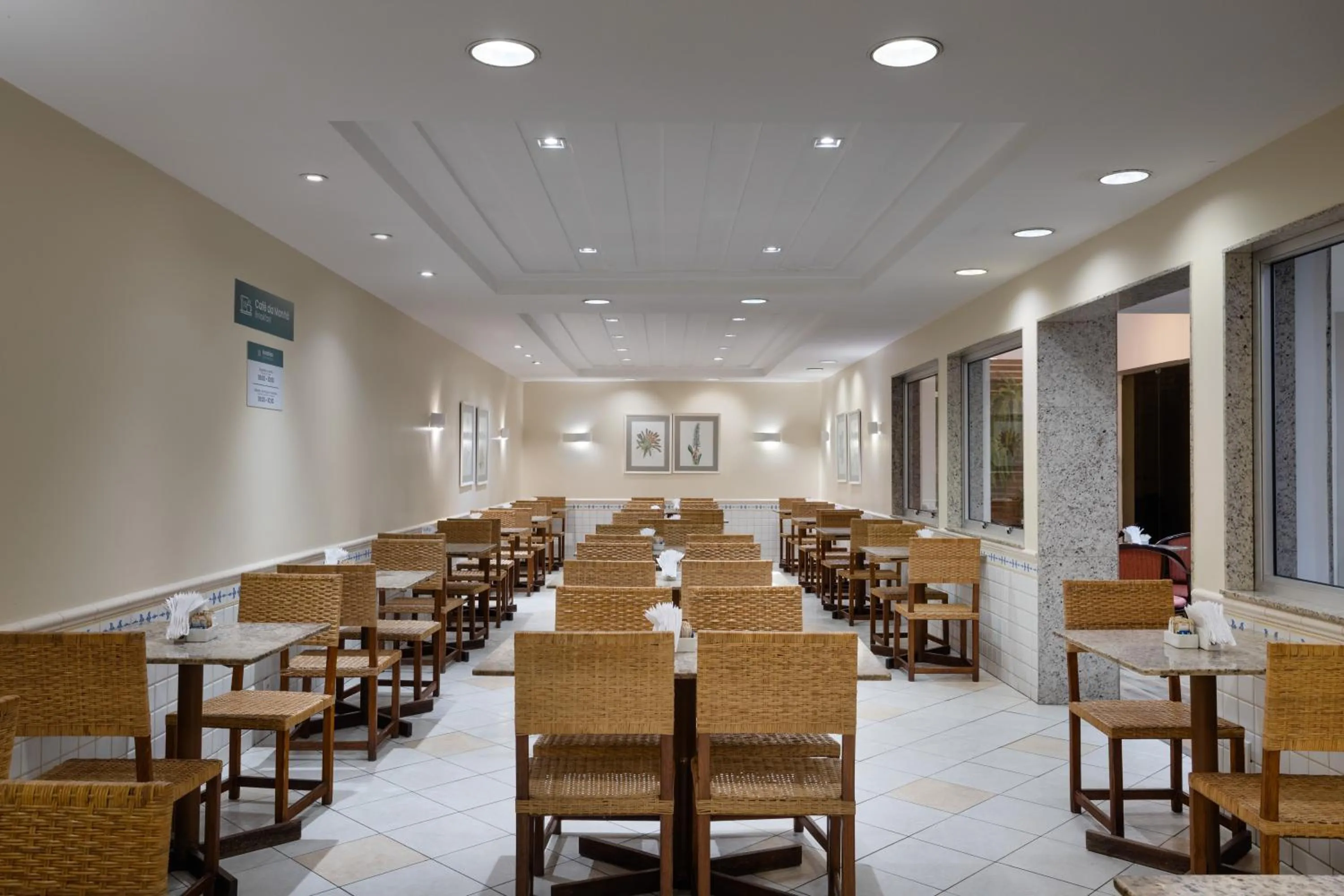 Breakfast in Savoy Othon Lite