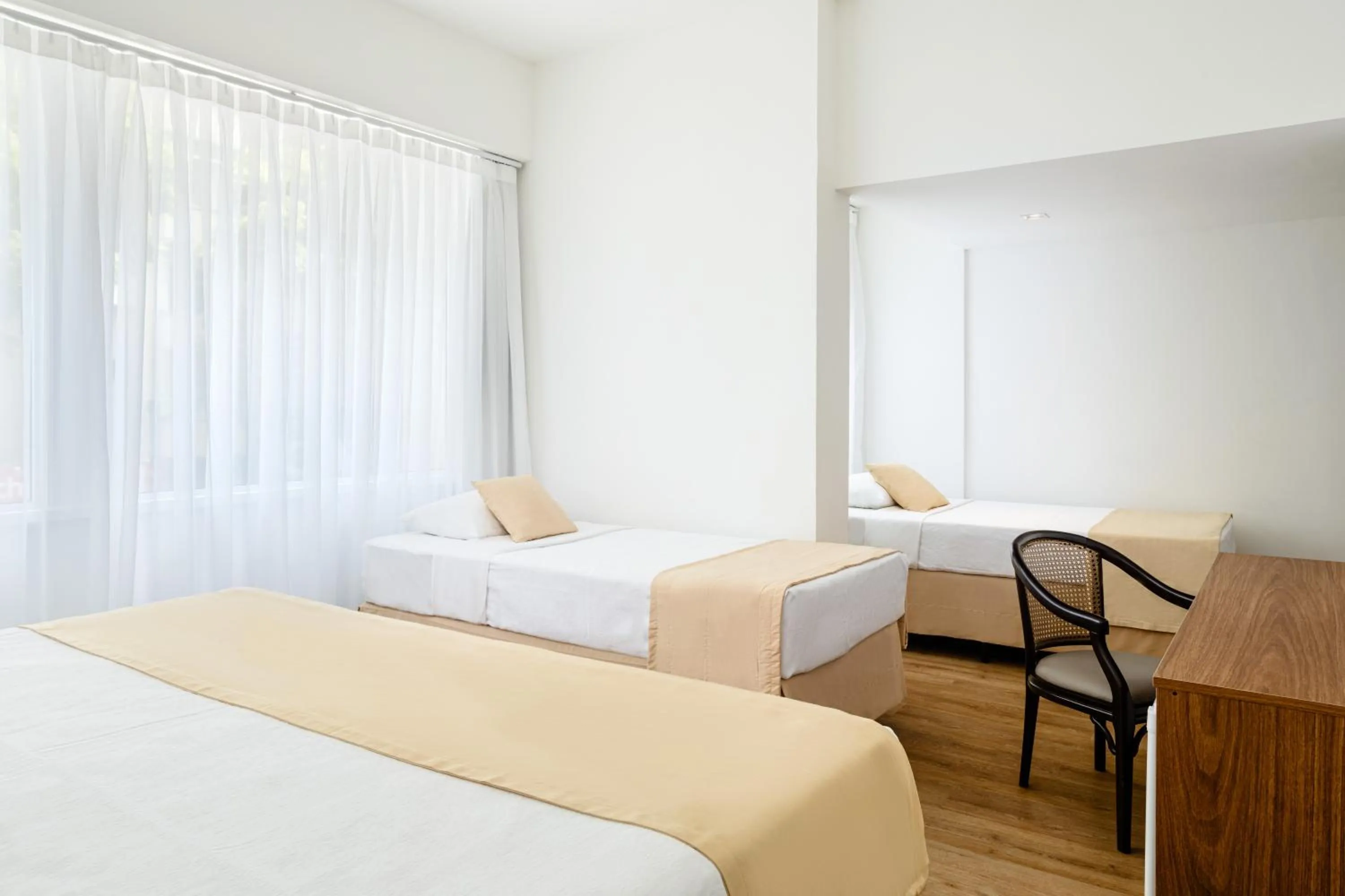 Bedroom, Bed in Savoy Othon Lite