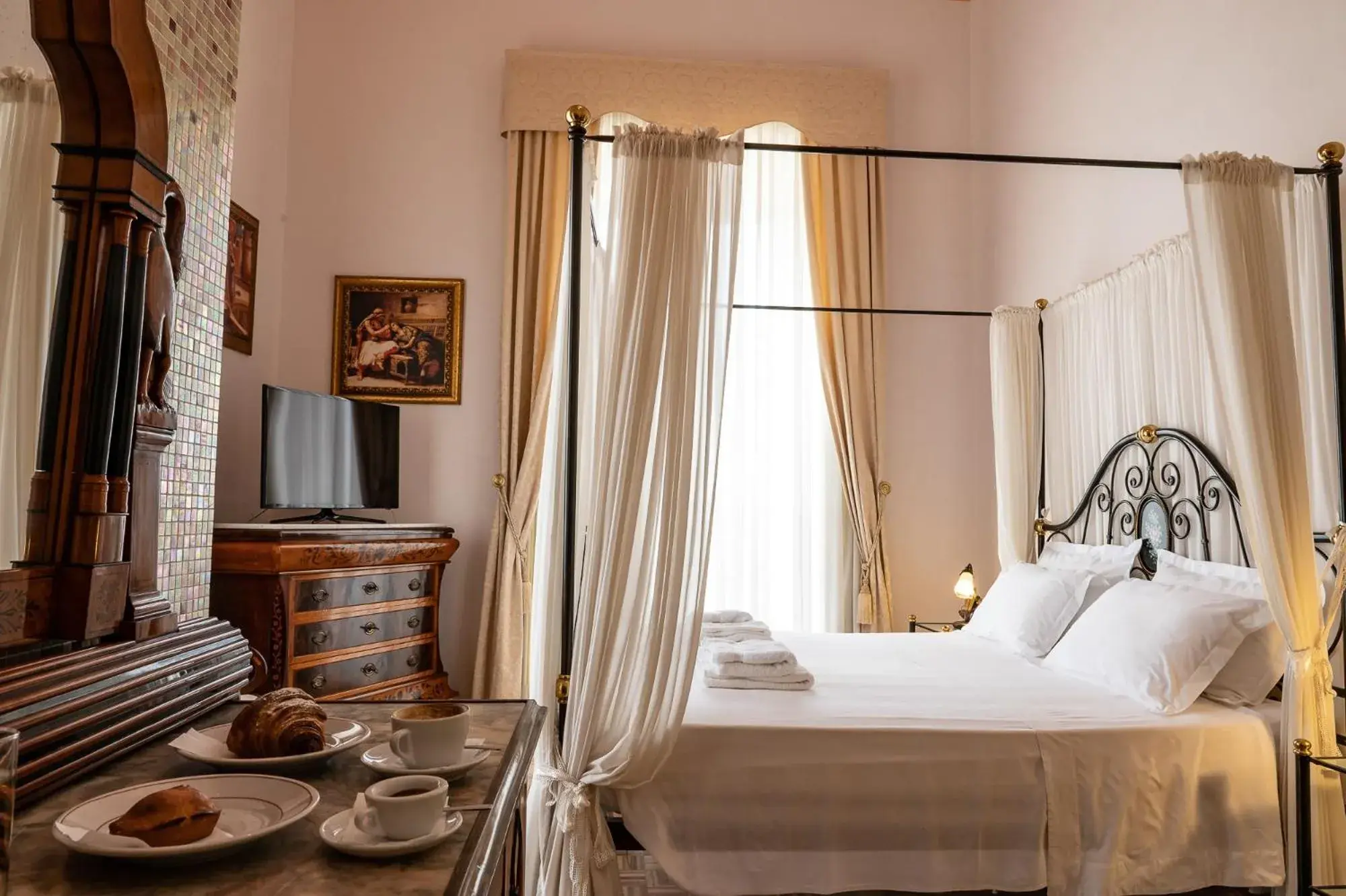 Family Junior Suite in Personè Palace - by Symphonya Luxury Family Junior Suite in Personè Palace - by Symphonya Luxury