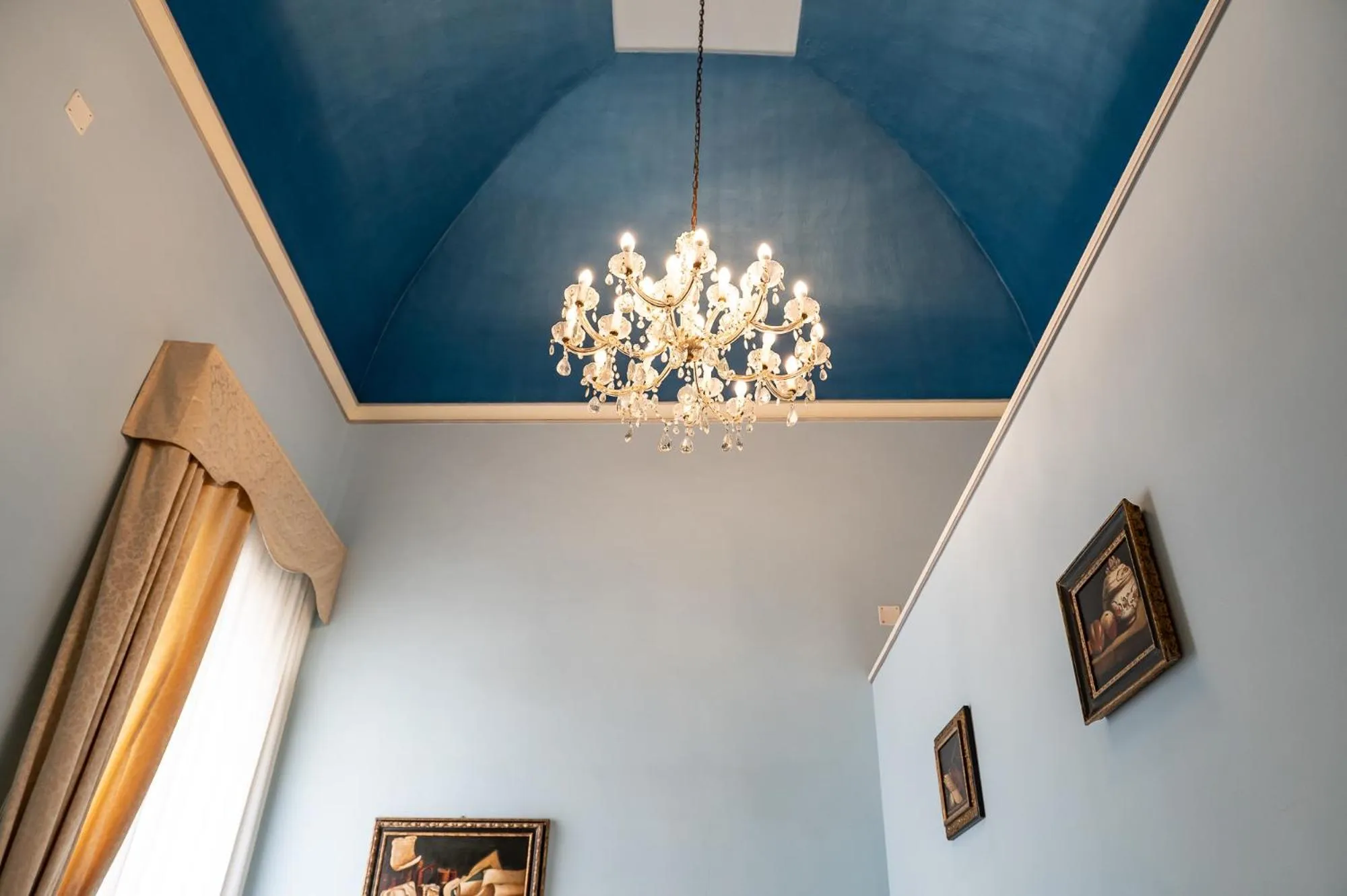 Decorative detail in Personè Palace - by Symphonya Luxury