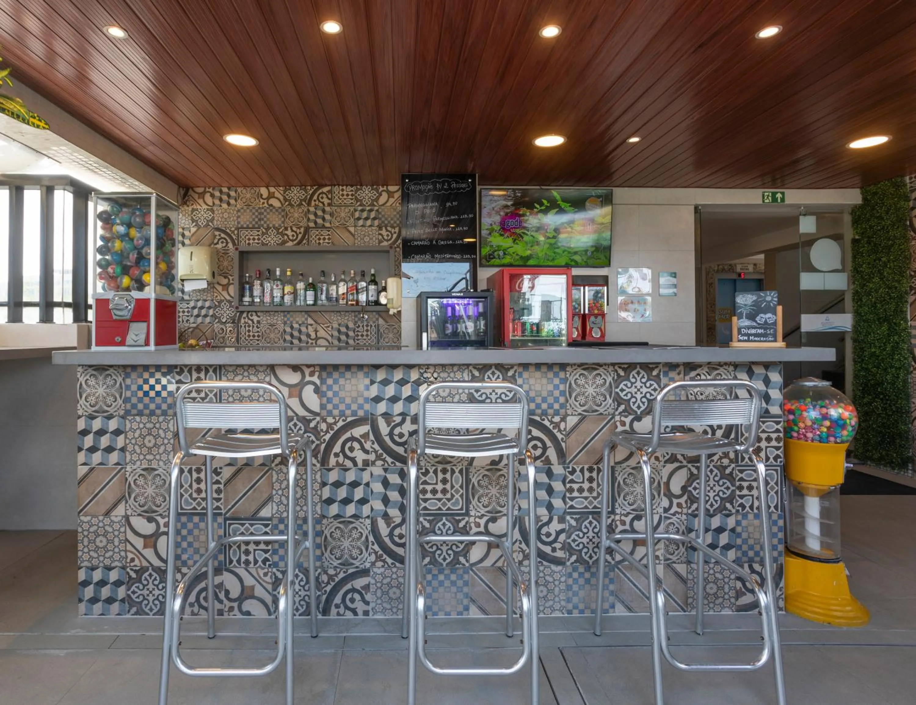 Restaurant/places to eat in Atlântico Praia Hotel