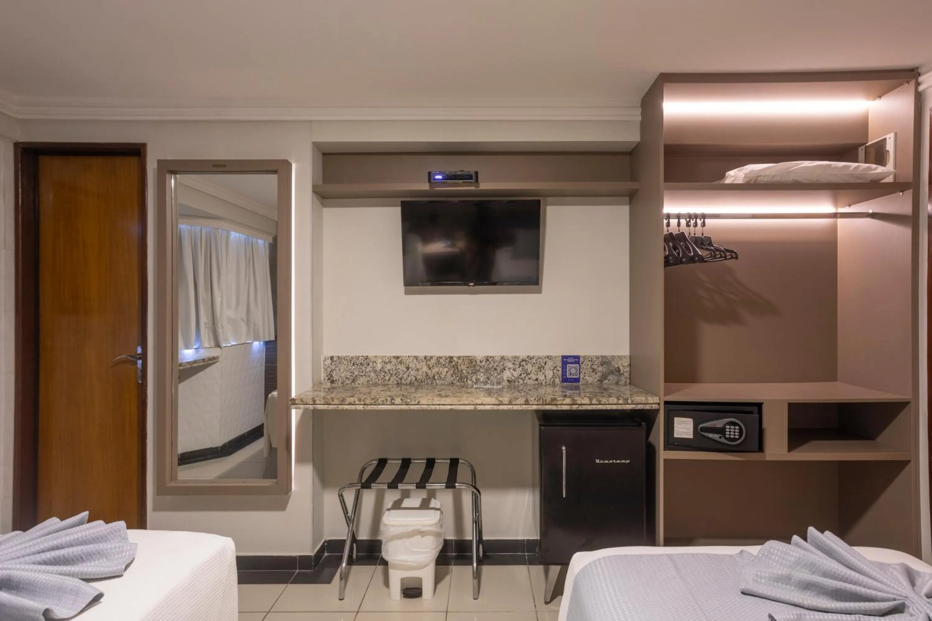 Bed in Atlântico Praia Hotel