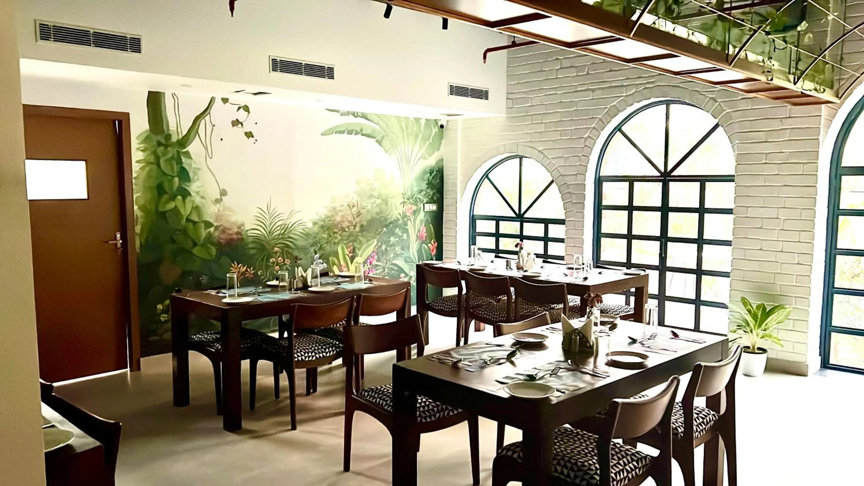 Restaurant/places to eat in Hotel Seapark