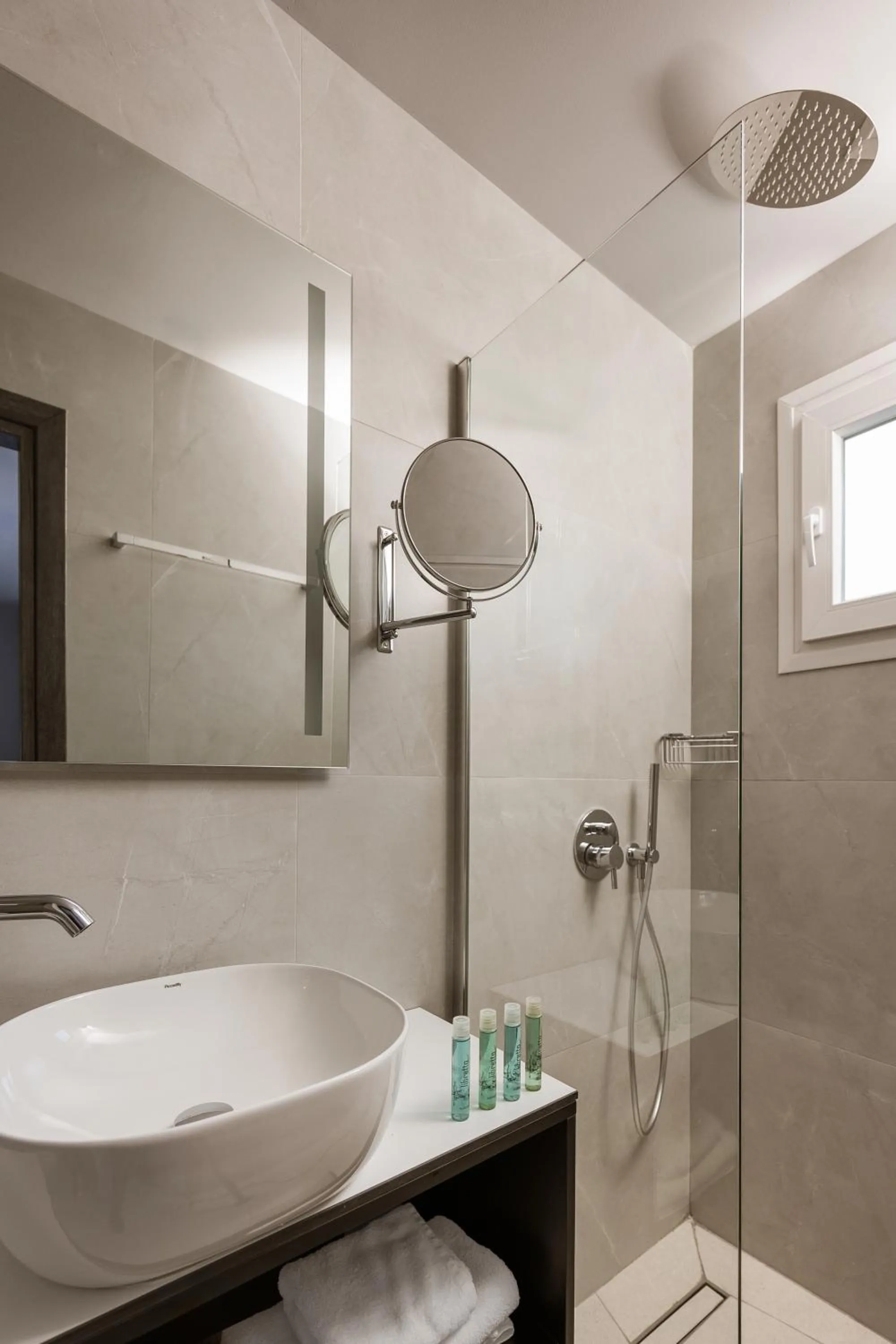 Shower in Alassia Hotel