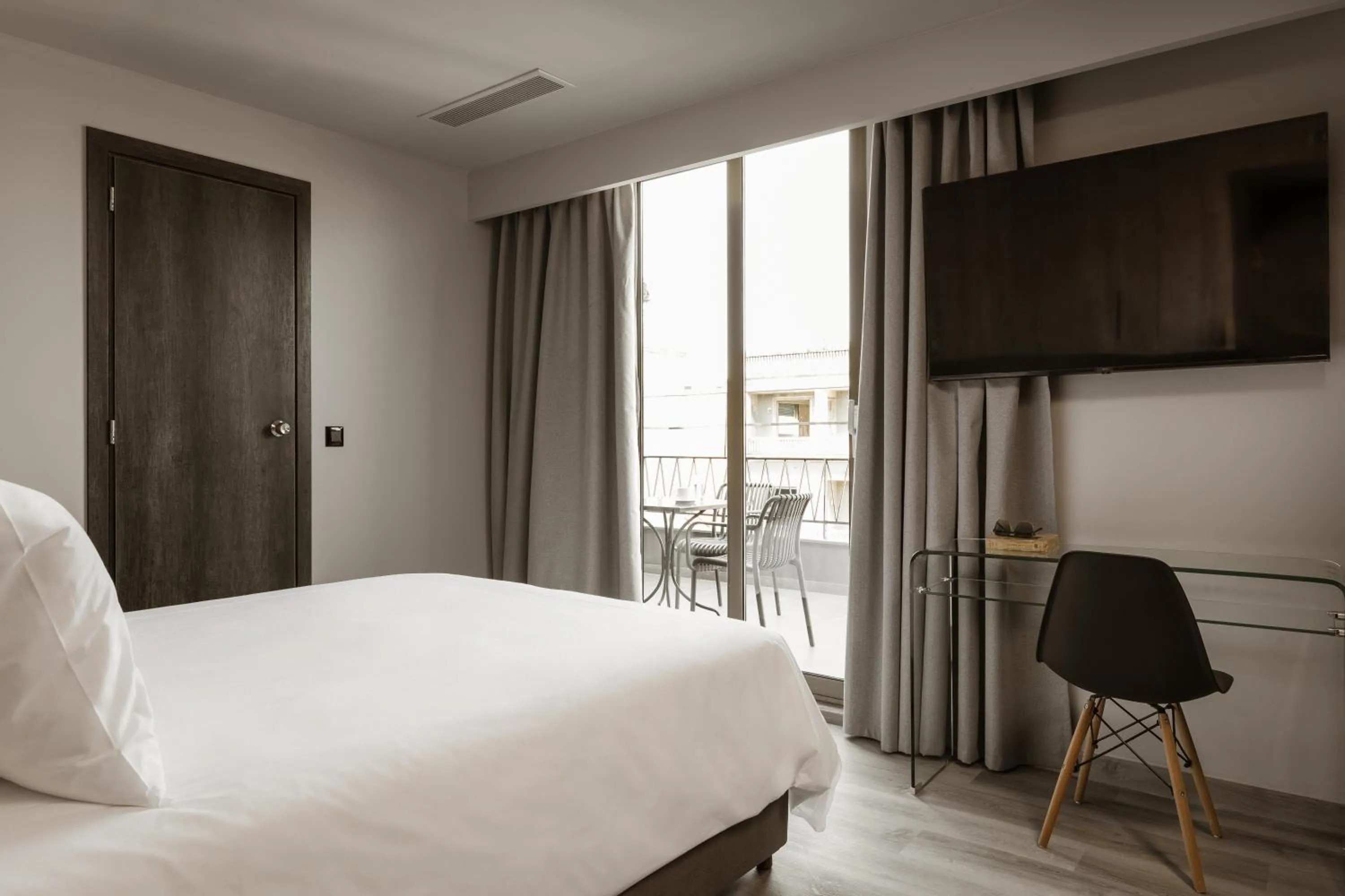 Bed in Alassia Hotel