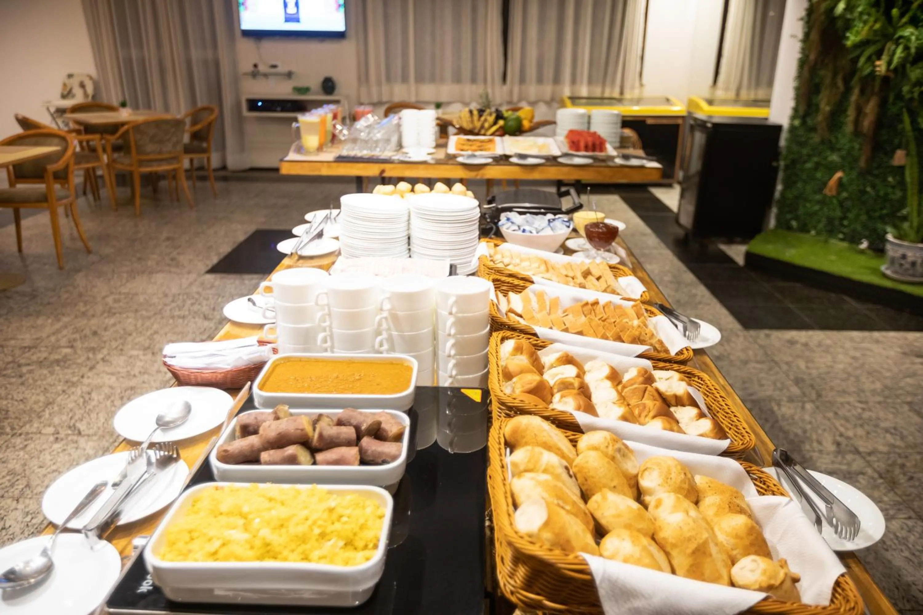 Buffet breakfast in Abbeville Hotel Torre I - Torre II