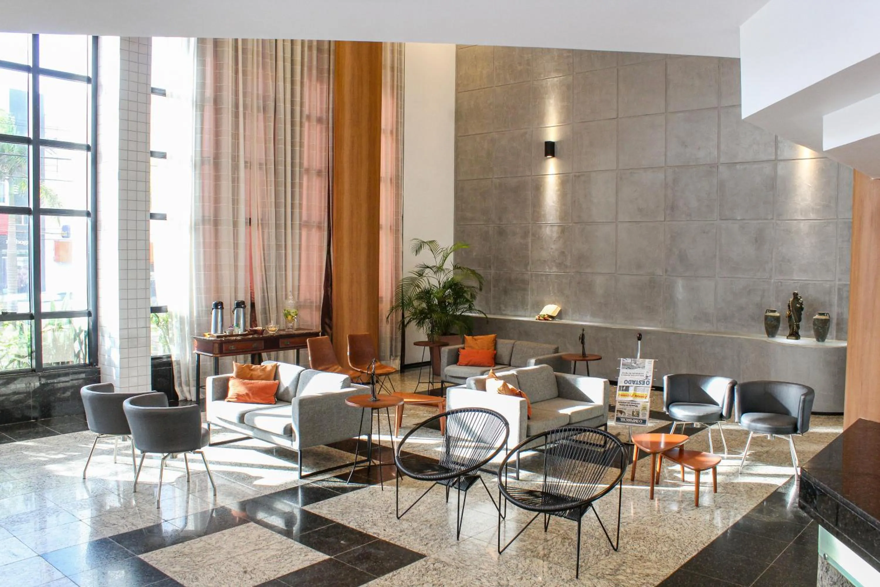 Facade/entrance in Abbeville Hotel Torre I - Torre II