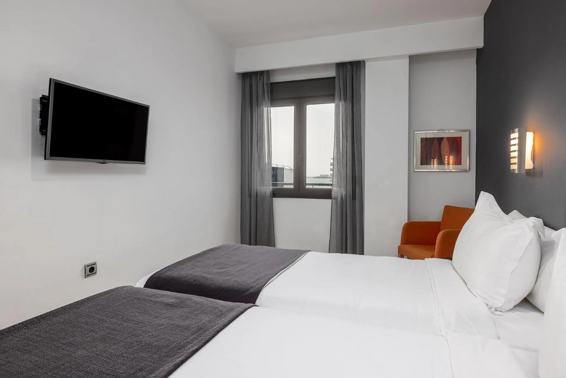 Bed in Hotel Spa Cádiz Plaza