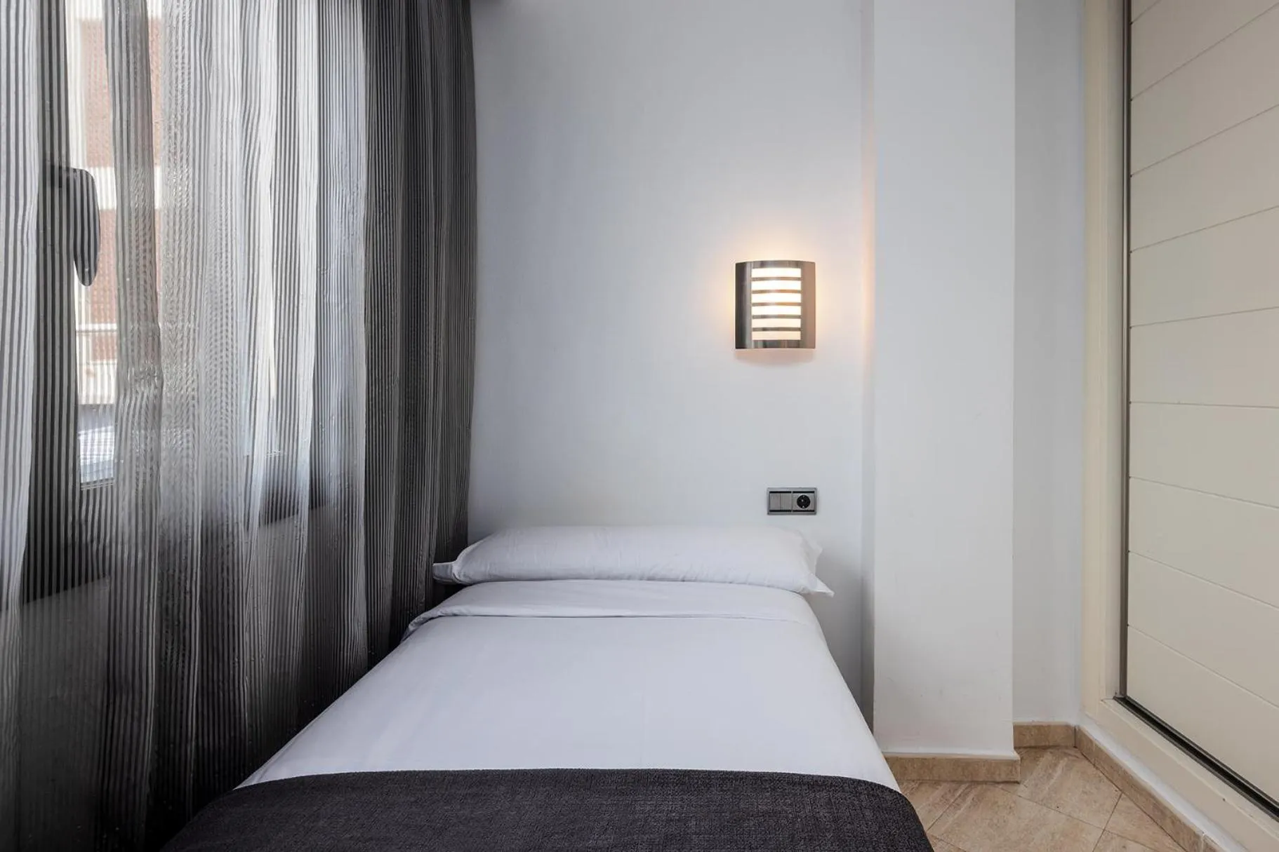 Bed in Hotel Spa Cádiz Plaza