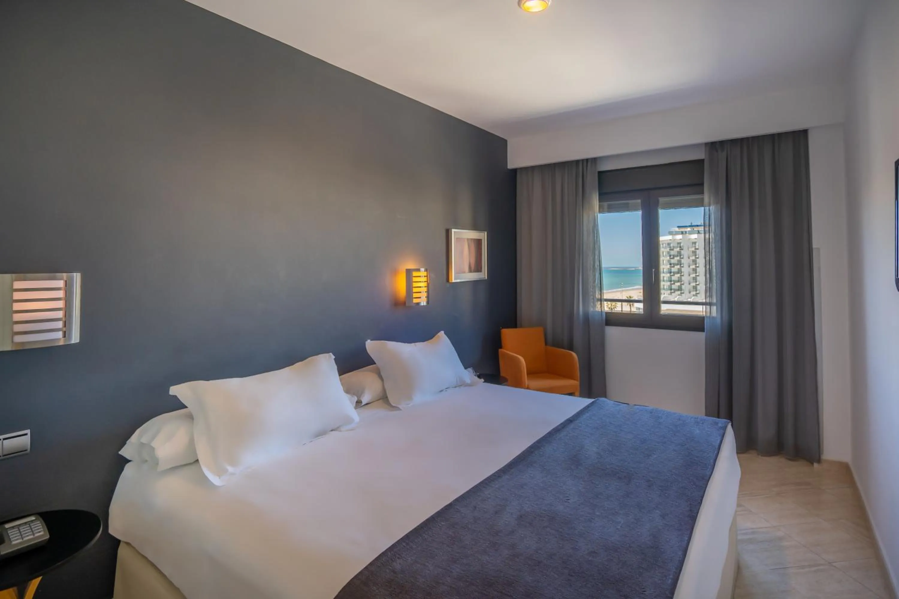 Apartment in Hotel Spa Cádiz Plaza