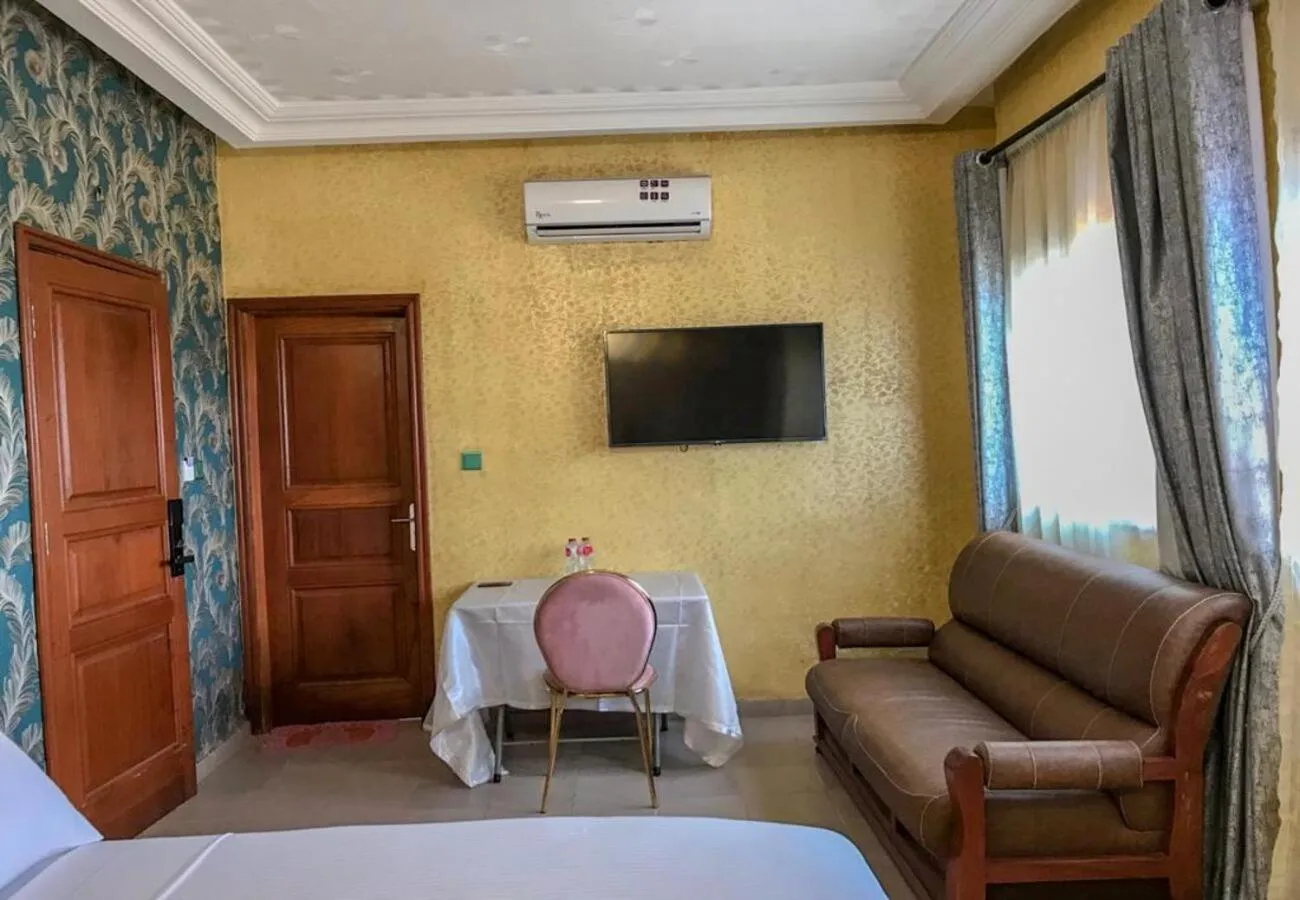 Photo of the whole room, Bed in HÔTEL NOAHGARDEN 2