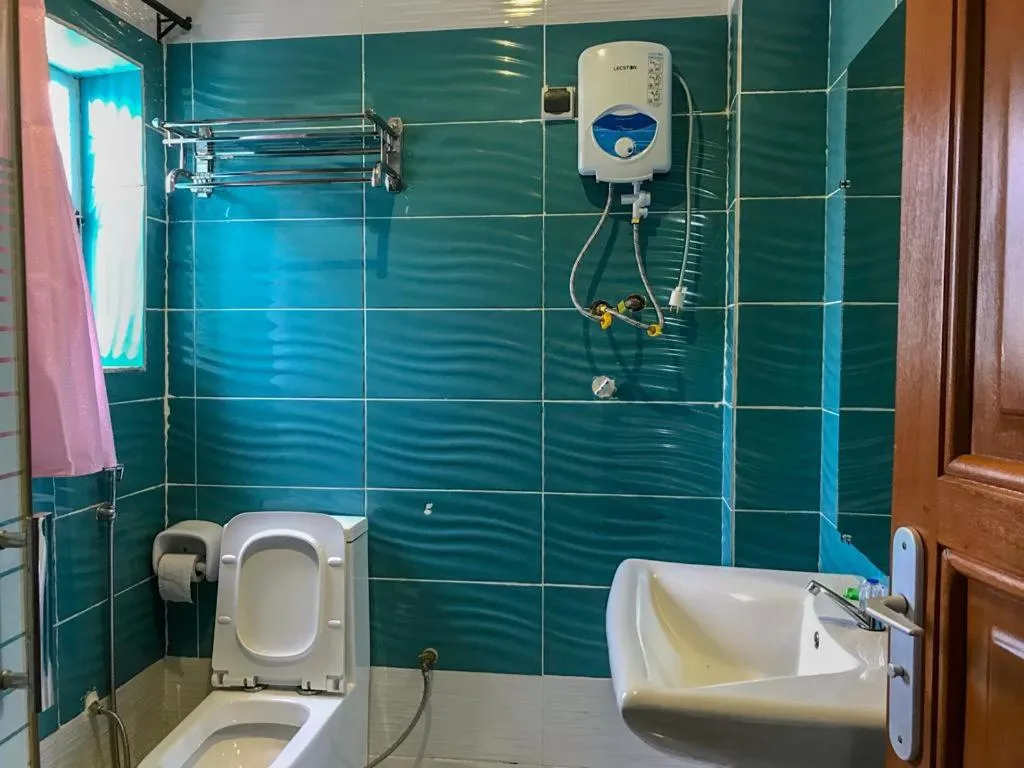 Toilet in HÔTEL NOAHGARDEN 2