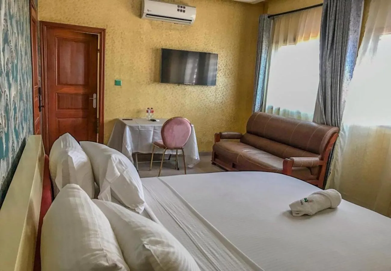 Photo of the whole room, Bed in HÔTEL NOAHGARDEN 2