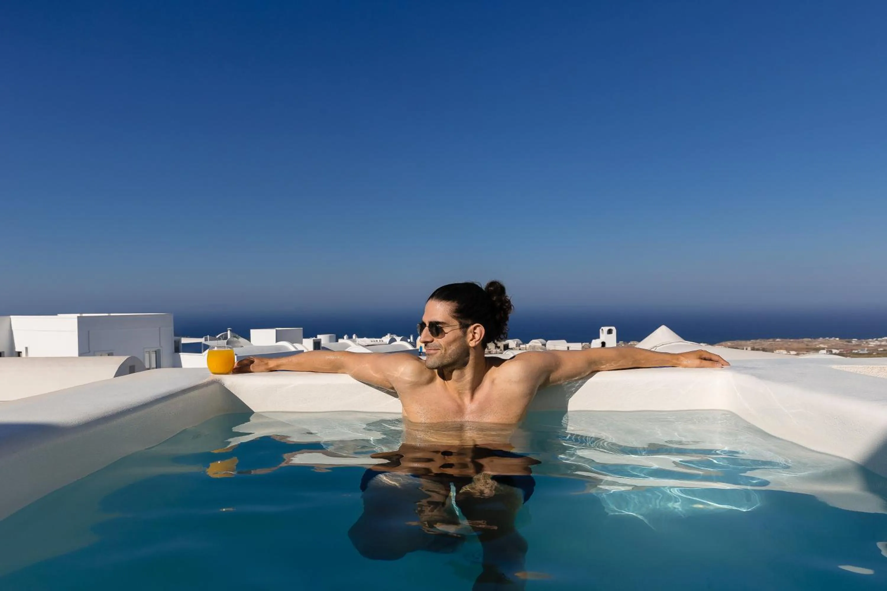 Hot Tub in Neo Suites