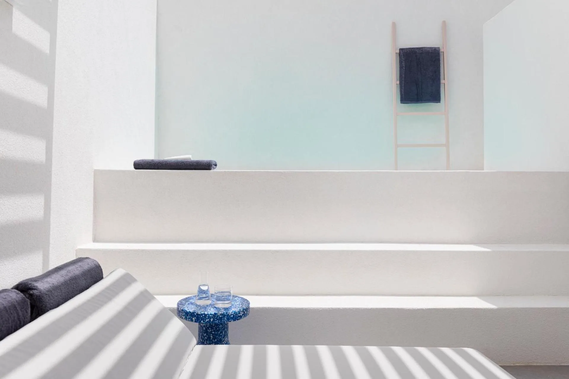 Hot Tub in Neo Suites