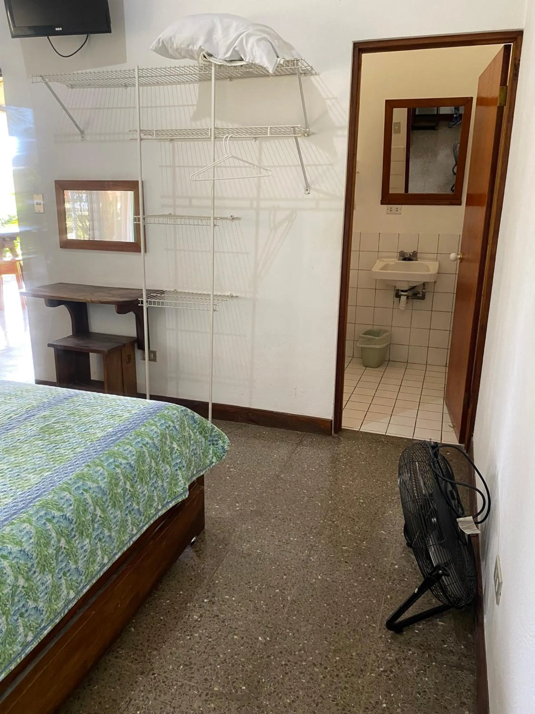 Photo of the whole room, Bed in Hotel Del Aserradero