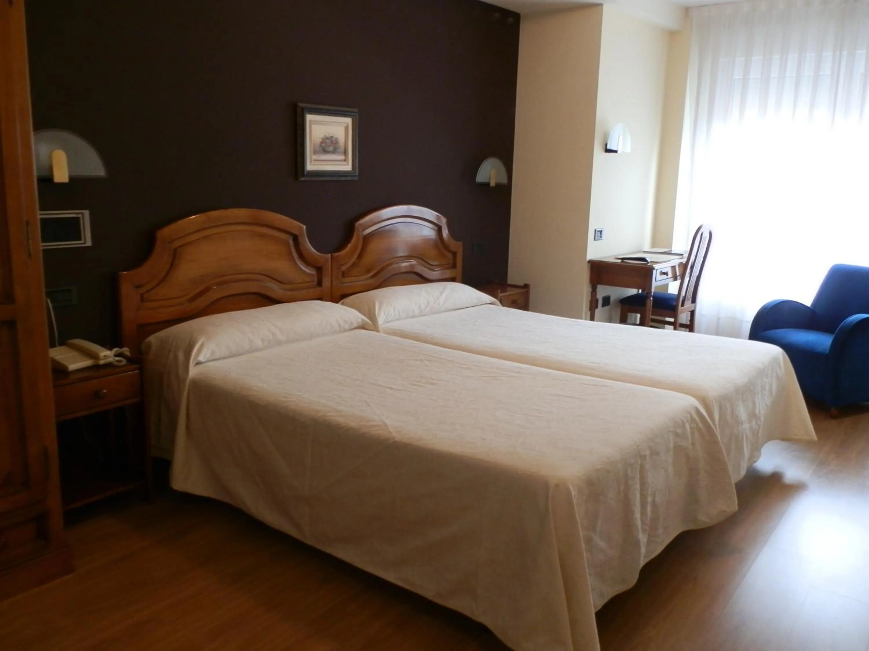 Bedroom, Bed in Hotel Doña Nieves