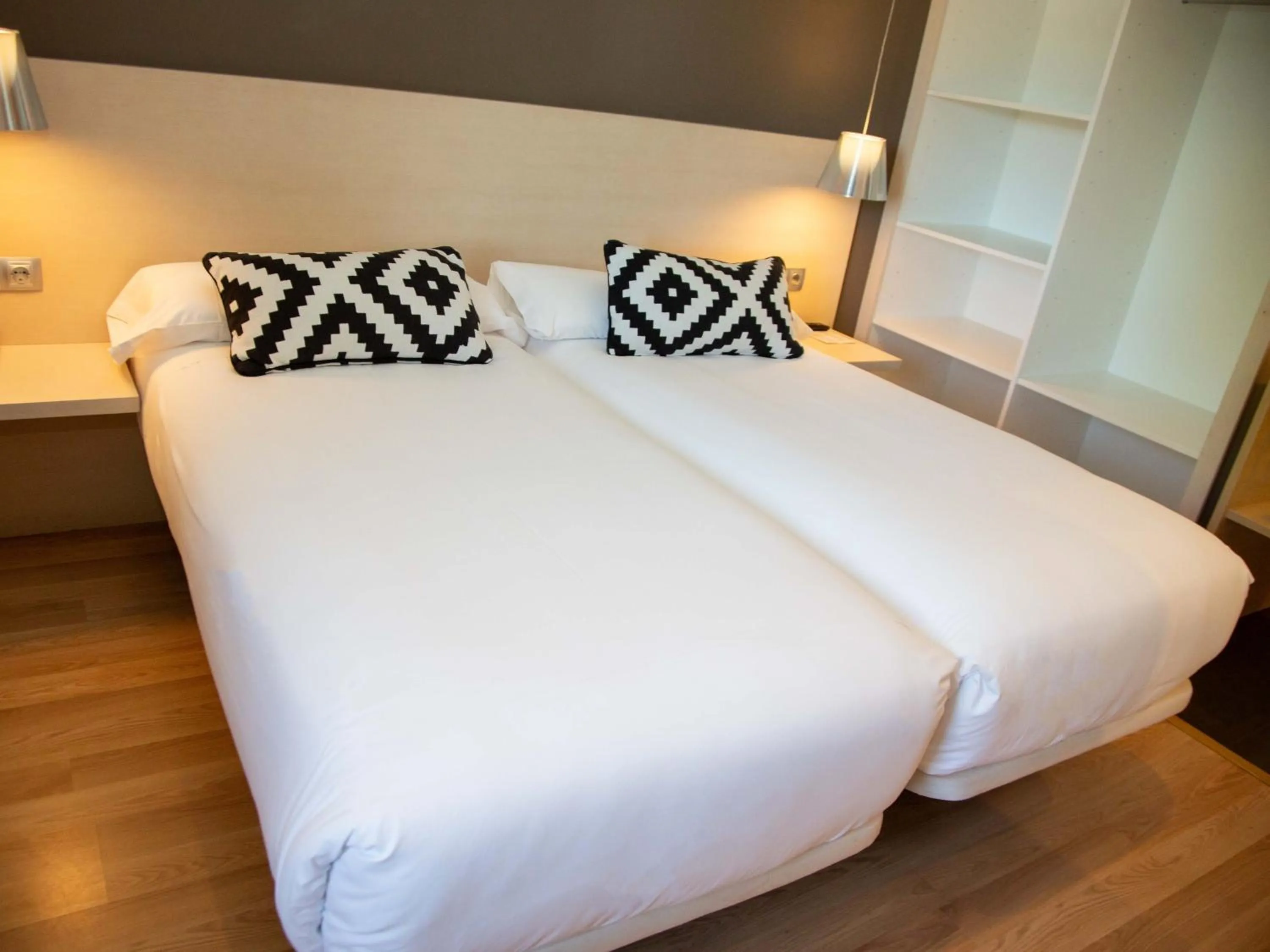 Bedroom, Bed in Hotel Restaurante Cadosa