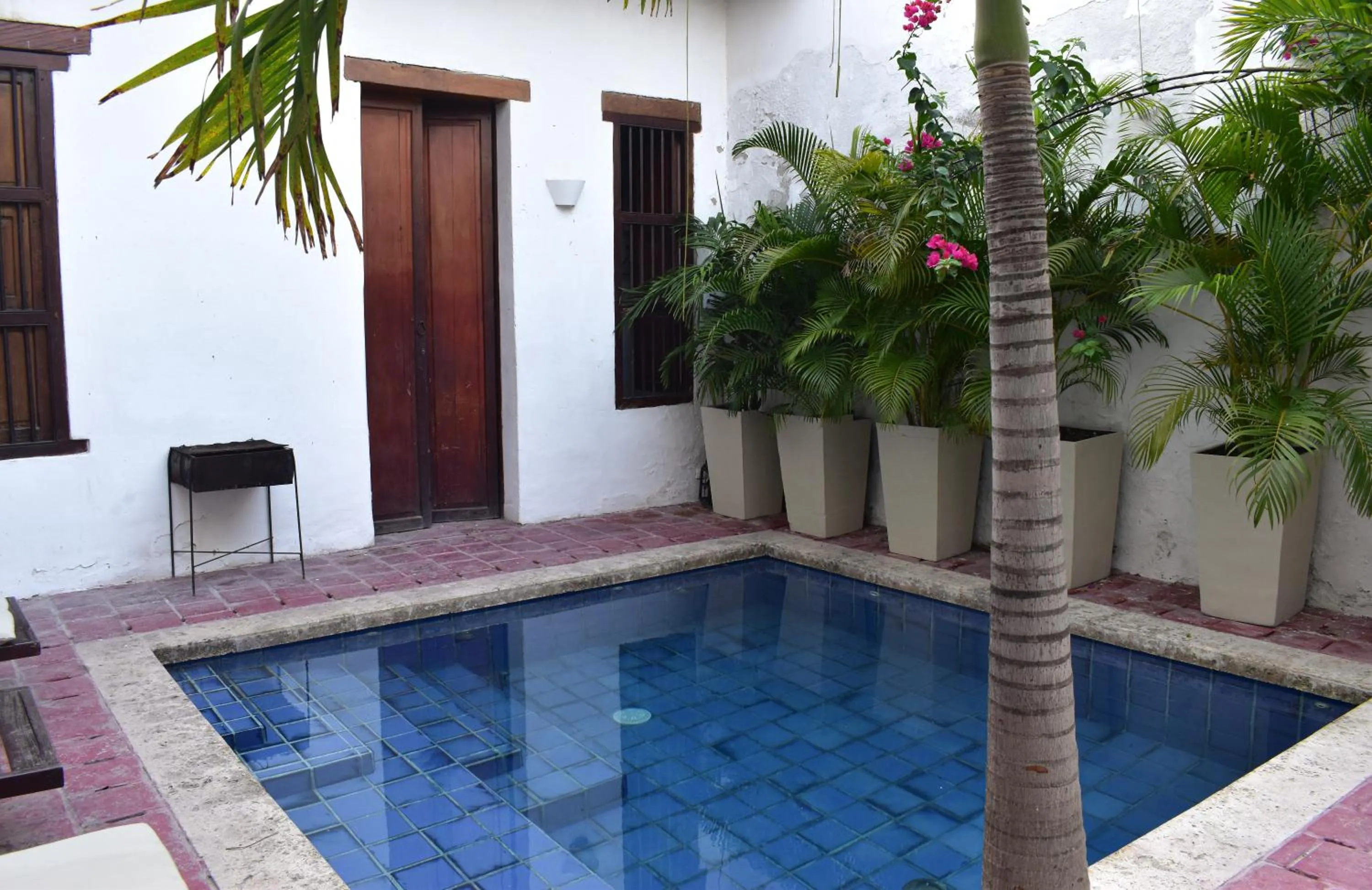 Swimming pool in Casa Gaitana - Alma Hotels