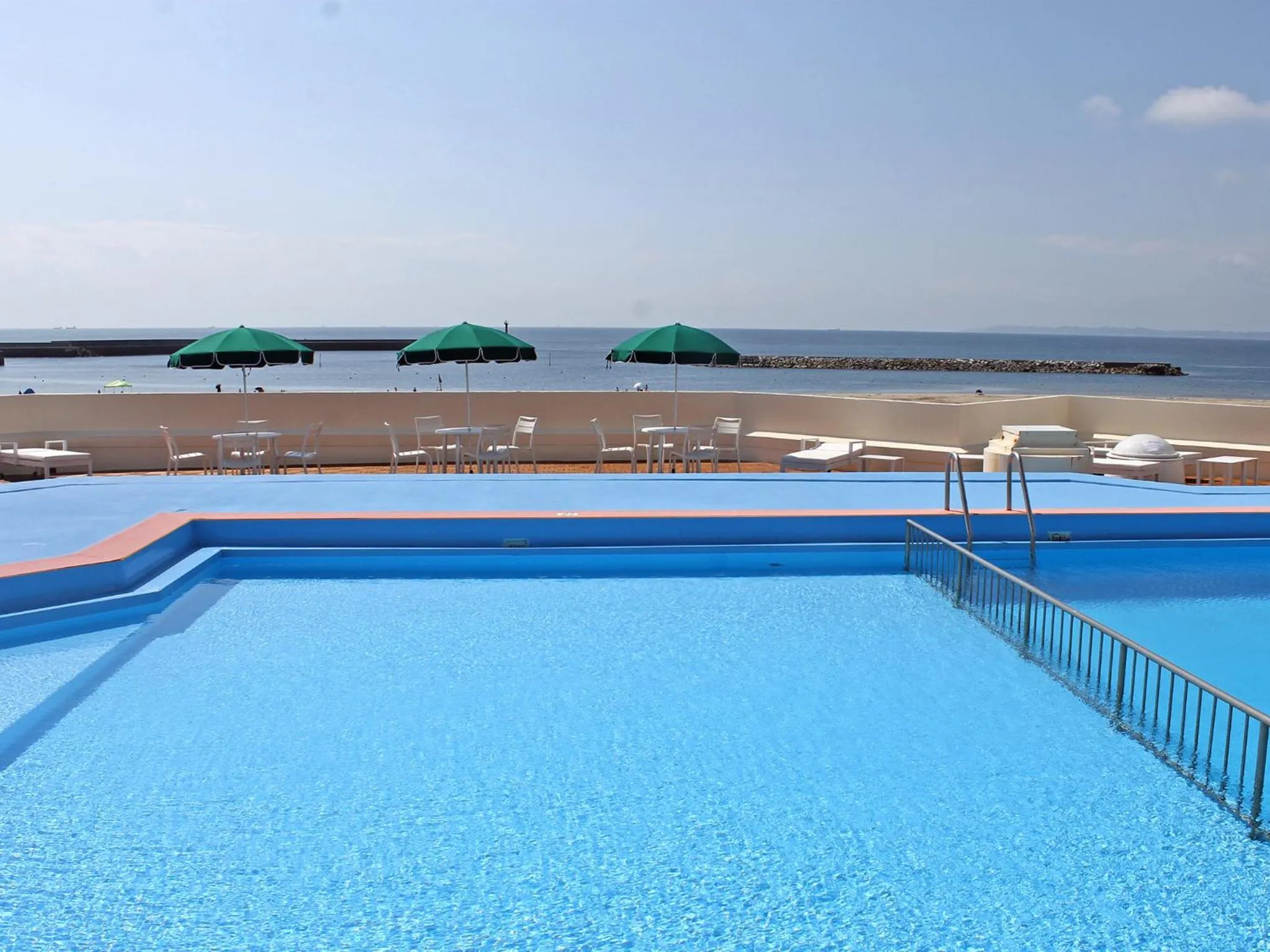 Swimming pool in Irago Resort & Convention Hotel