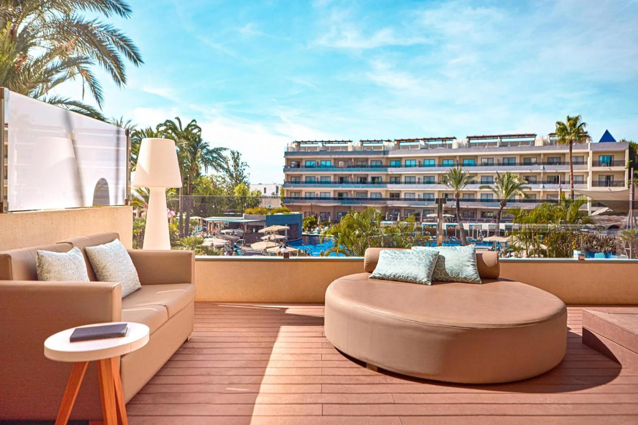 Photo of the whole room in Zafiro Palmanova