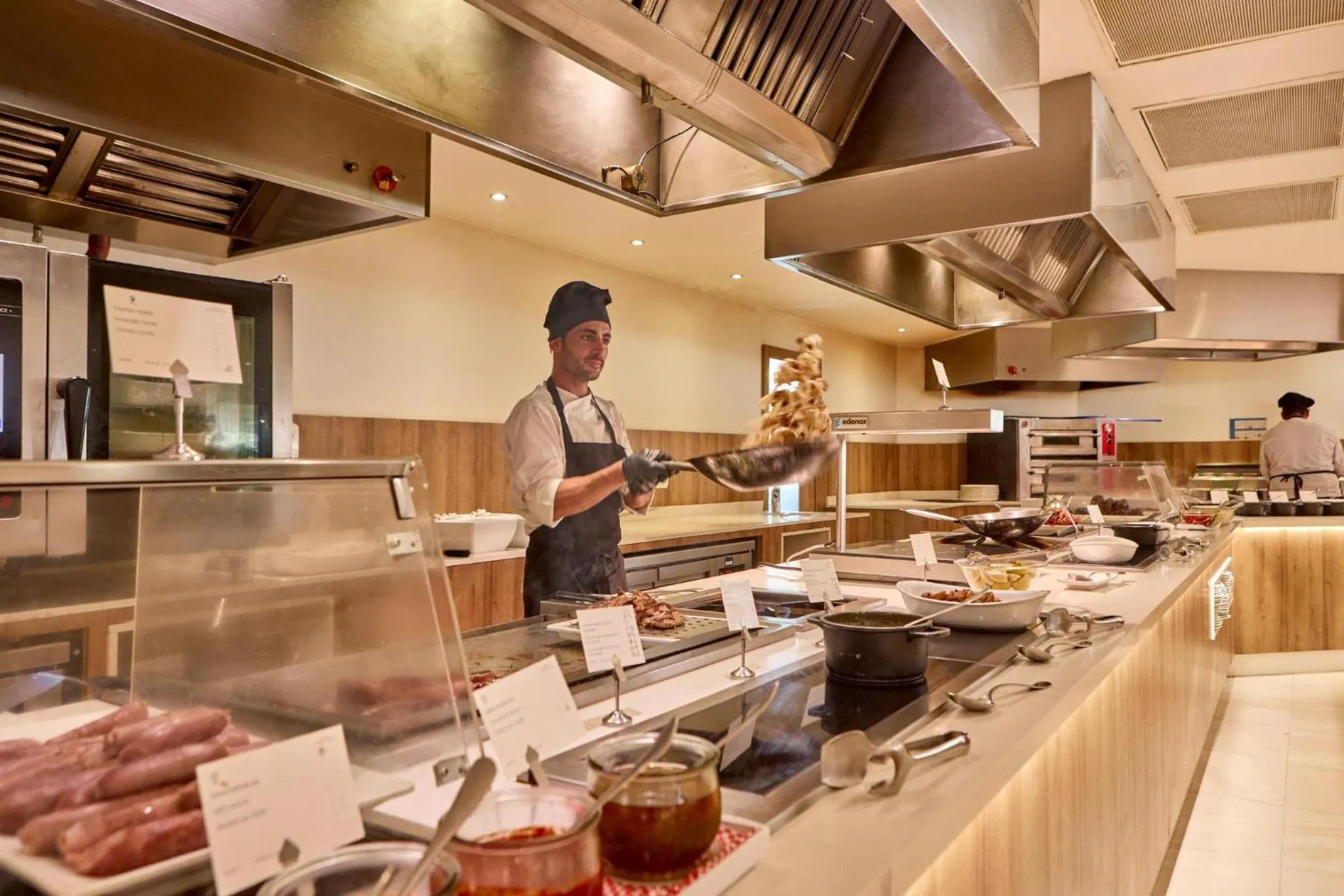 Restaurant/places to eat in Zafiro Palmanova