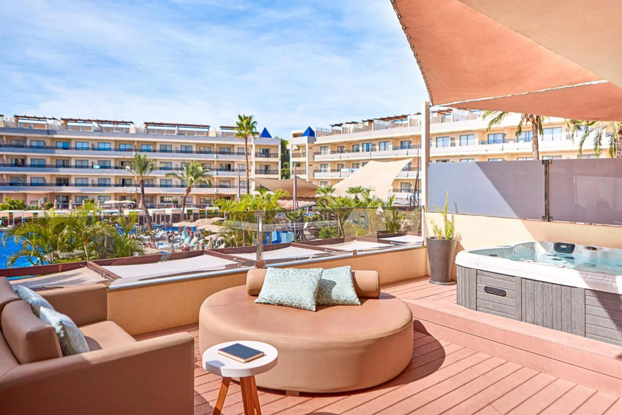 Photo of the whole room in Zafiro Palmanova