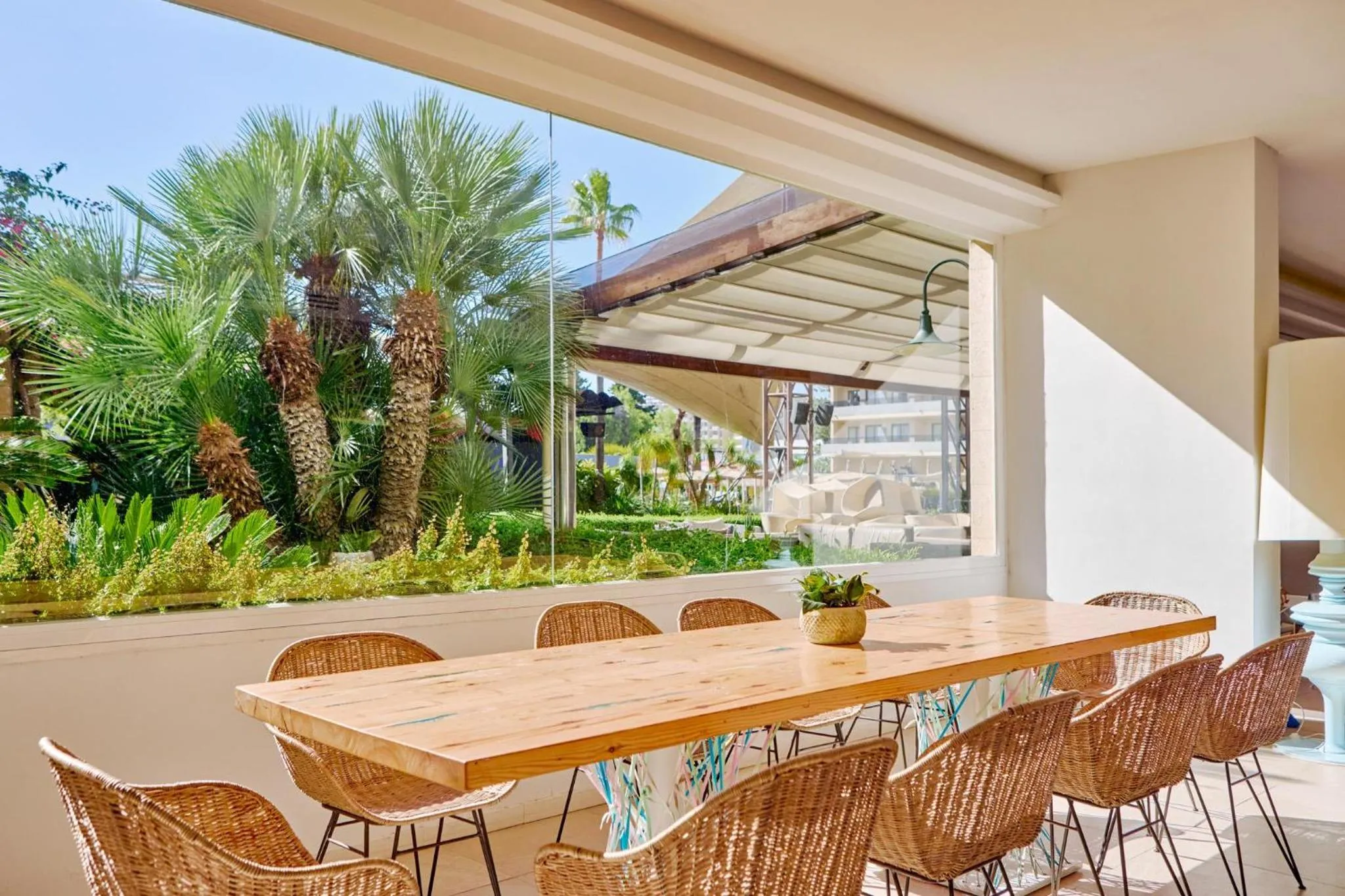 Lounge or bar in Zafiro Palmanova