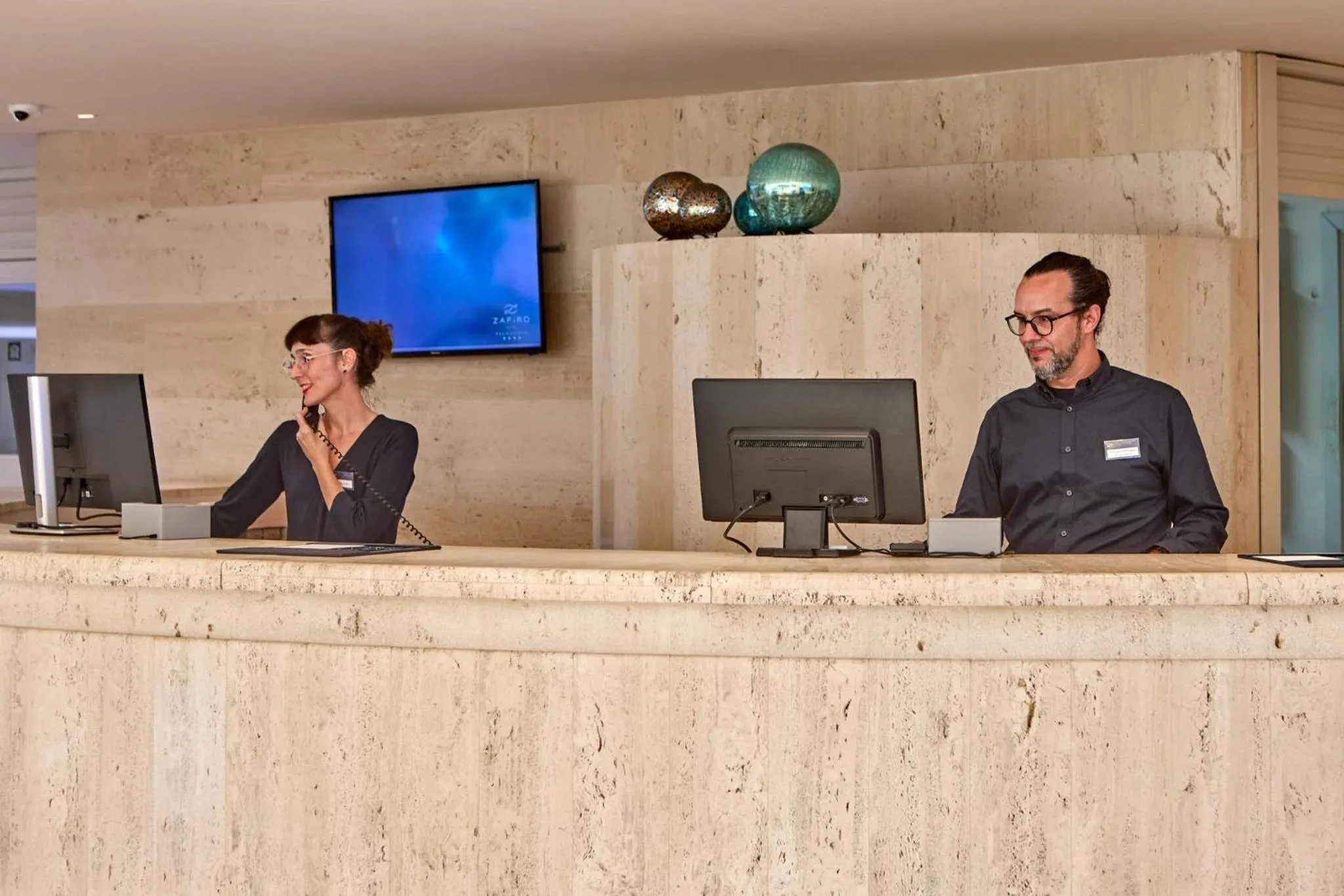 Lobby or reception in Zafiro Palmanova