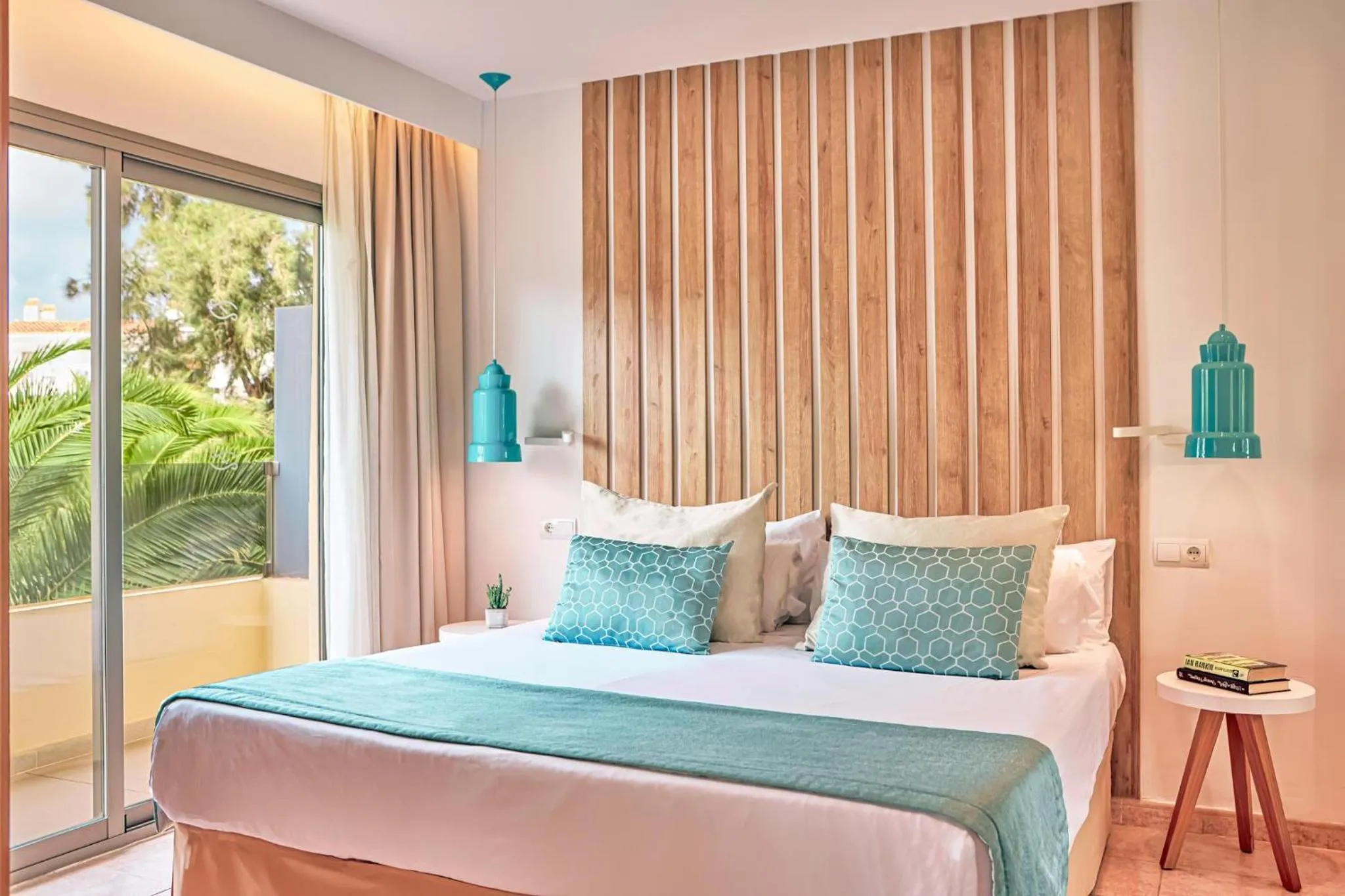 Photo of the whole room, Bed in Zafiro Palmanova