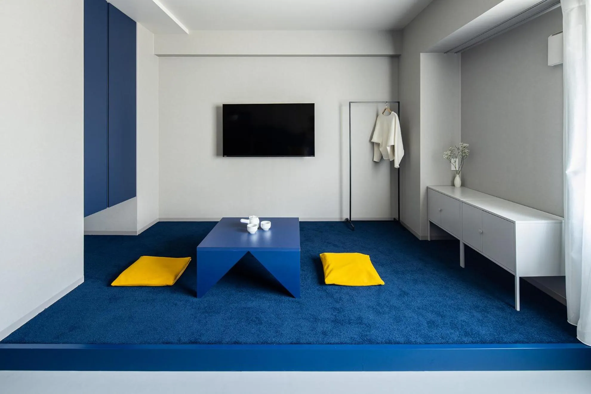 Seating area, Bed in Section L Tsukiji