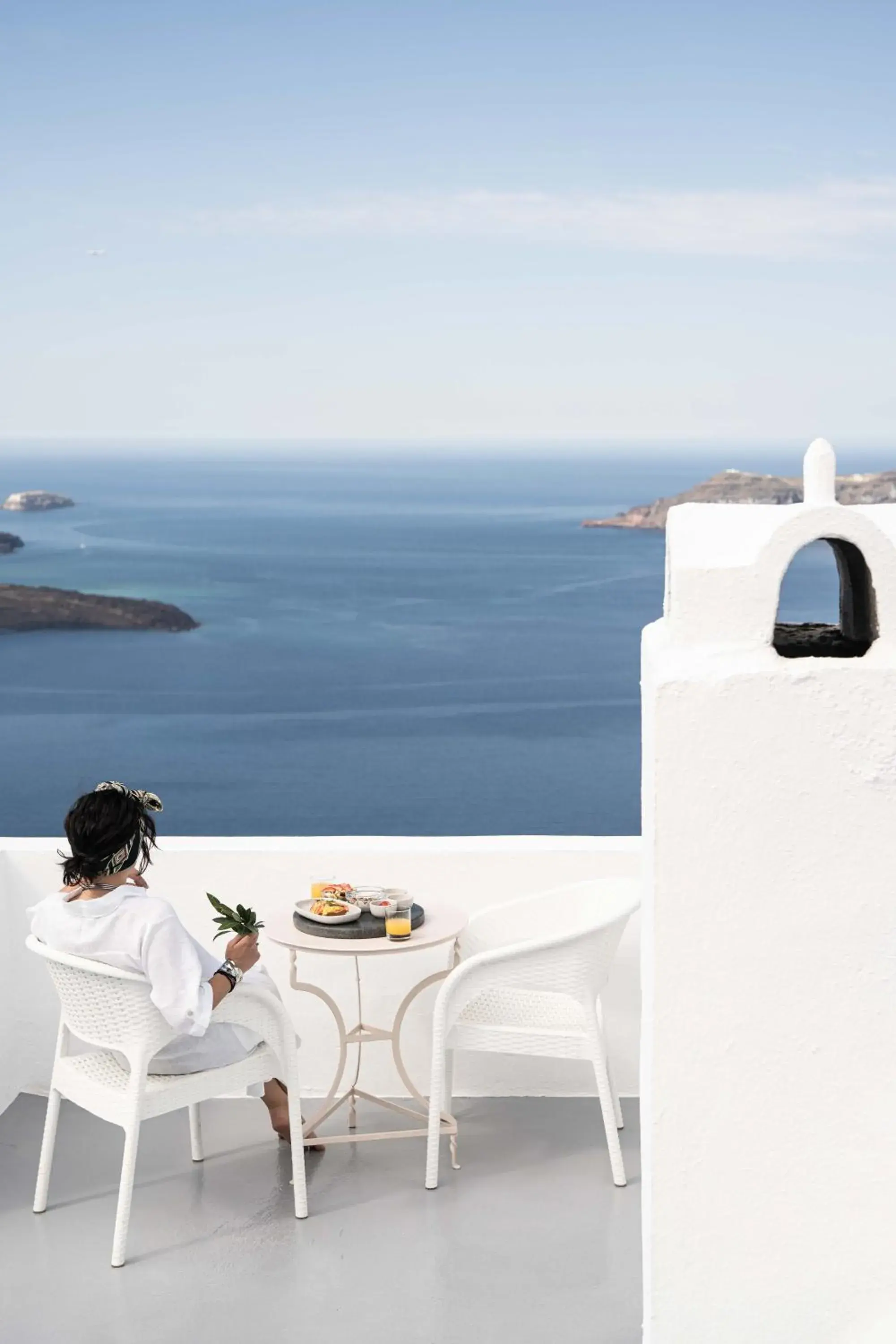 Design Cave Room with Caldera View in La Roka, Cliffside Memories Design Cave Room with Caldera View in La Roka, Cliffside Memories